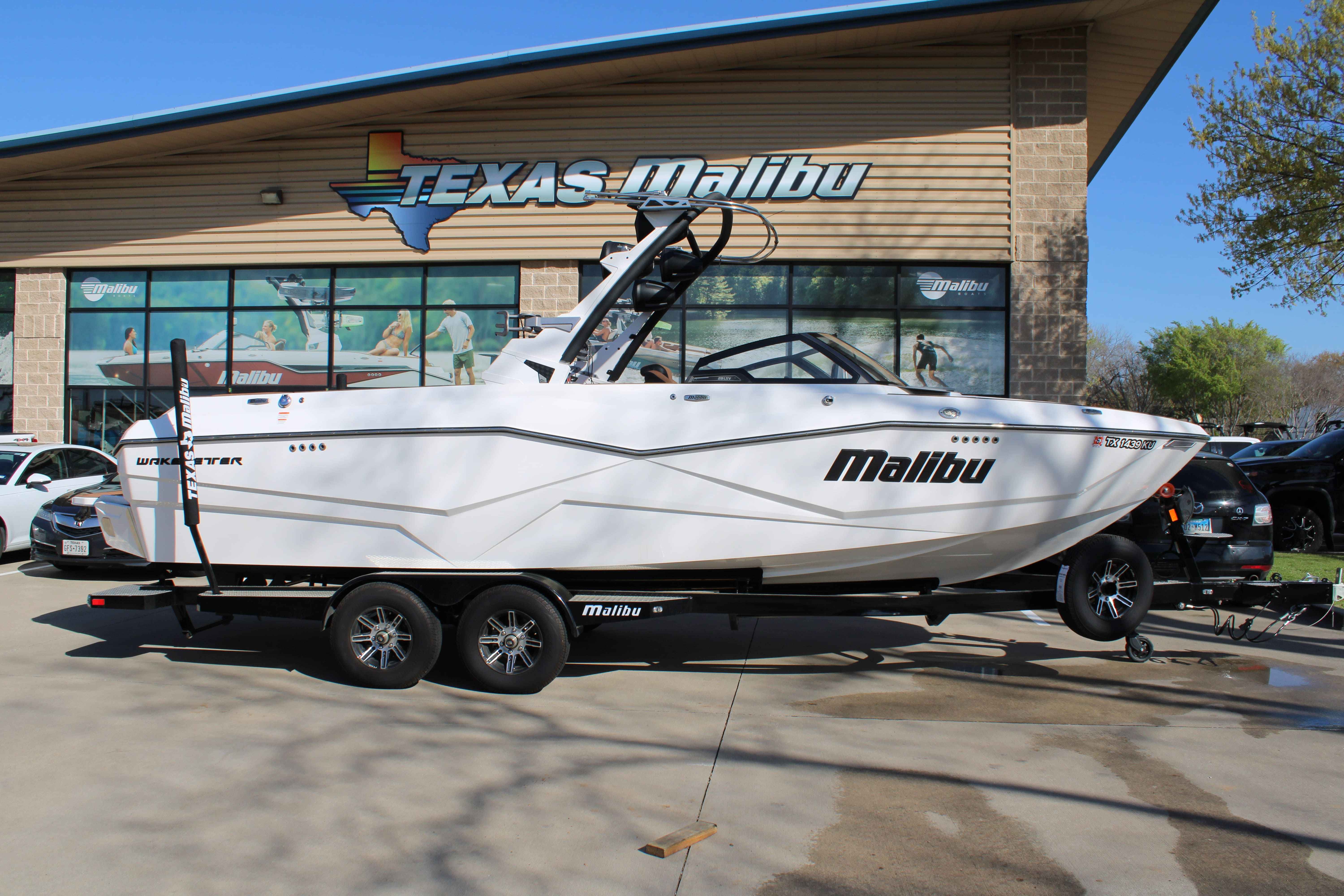 2023 Malibu Boats Wakesetter 25 LSV-1