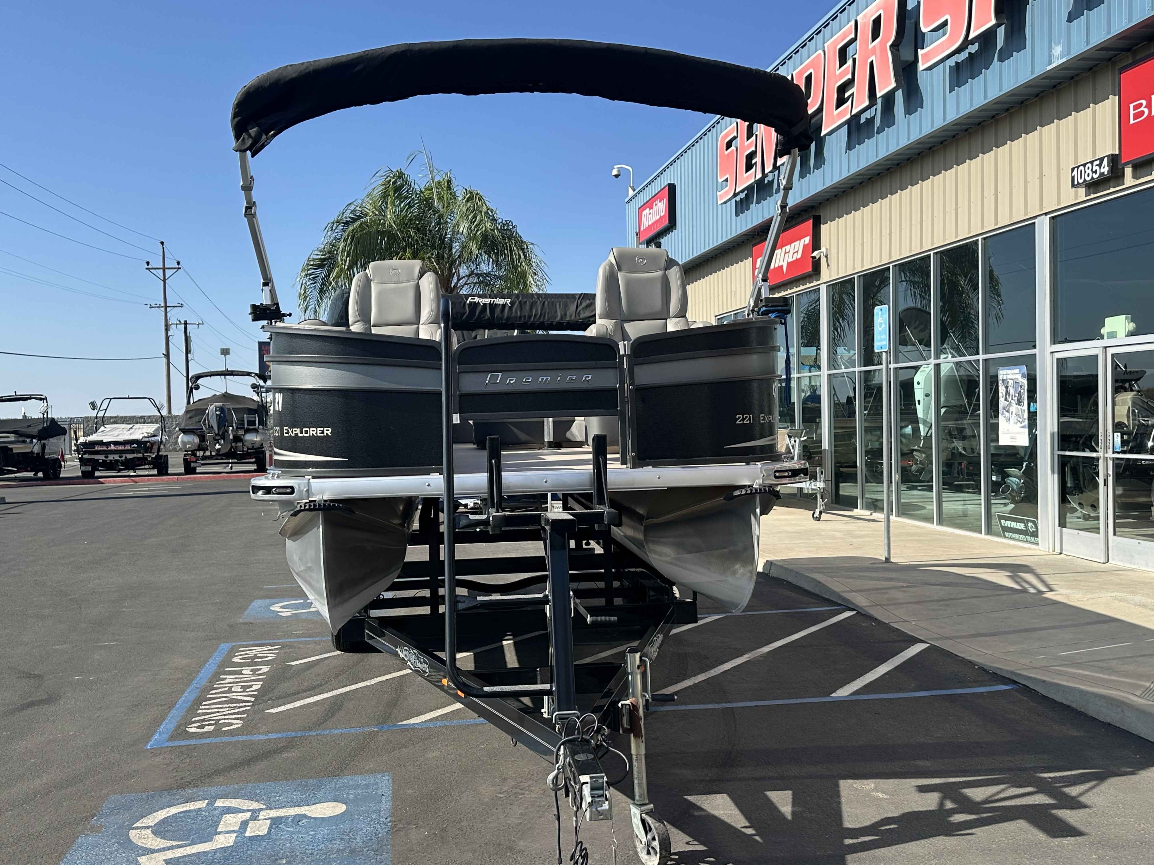2014 Premier 221 EXPLORER-3