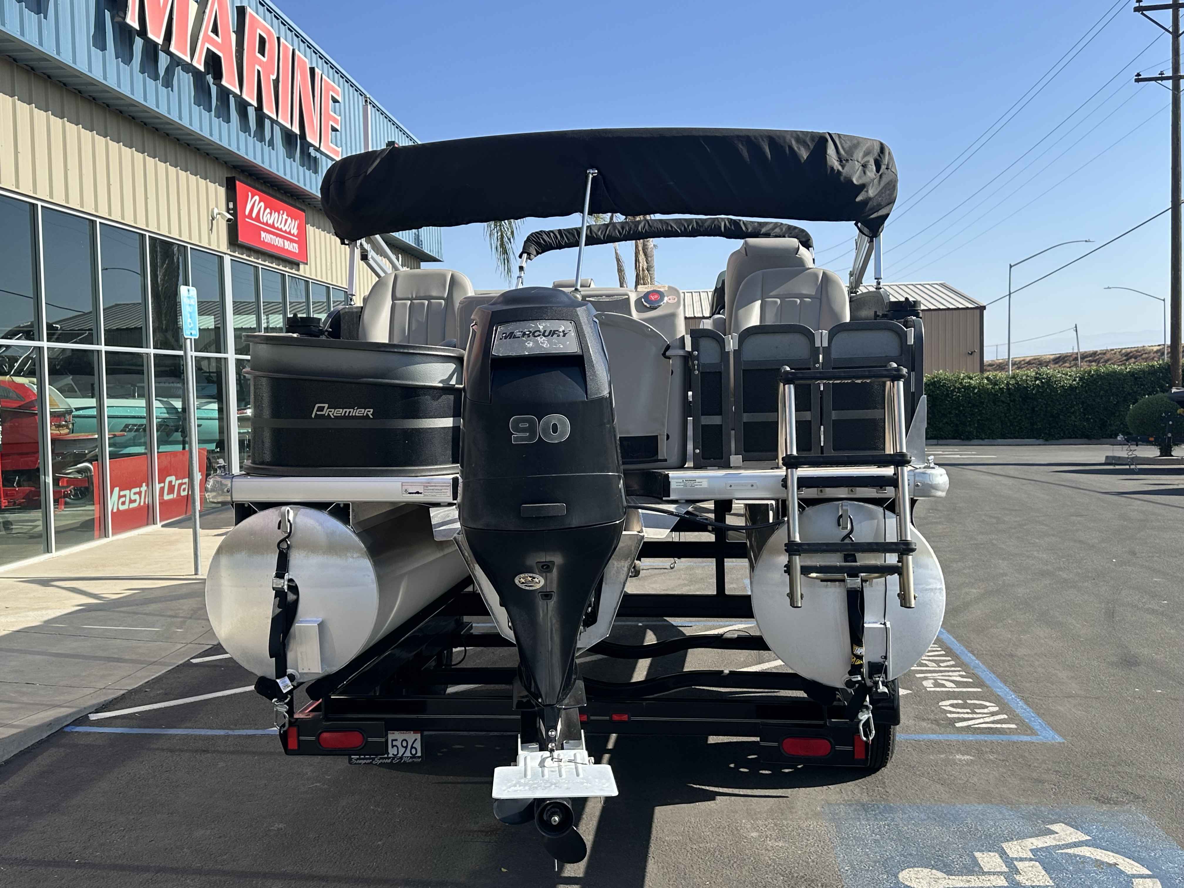 2014 Premier 221 EXPLORER-6