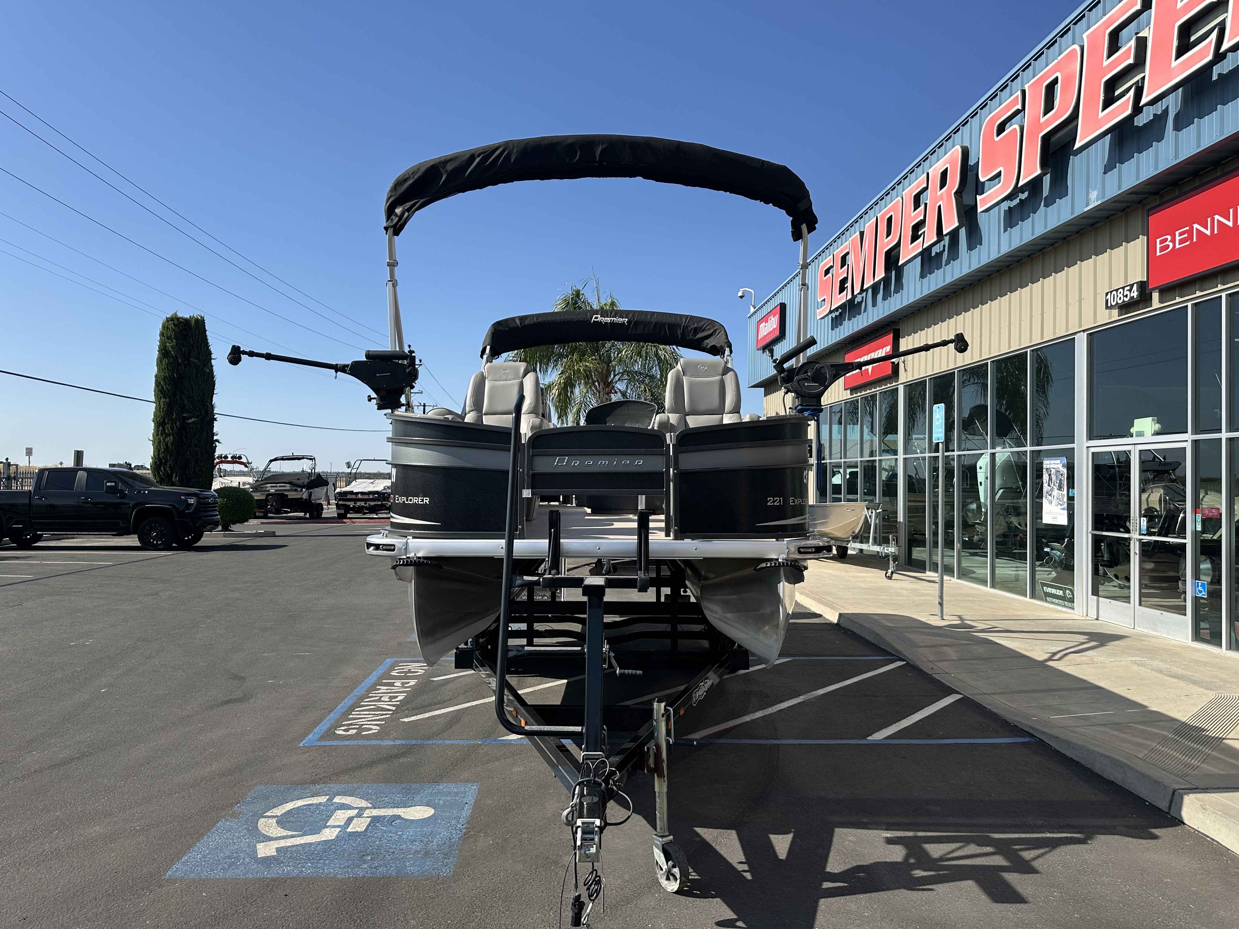 2014 Premier 221 EXPLORER-18