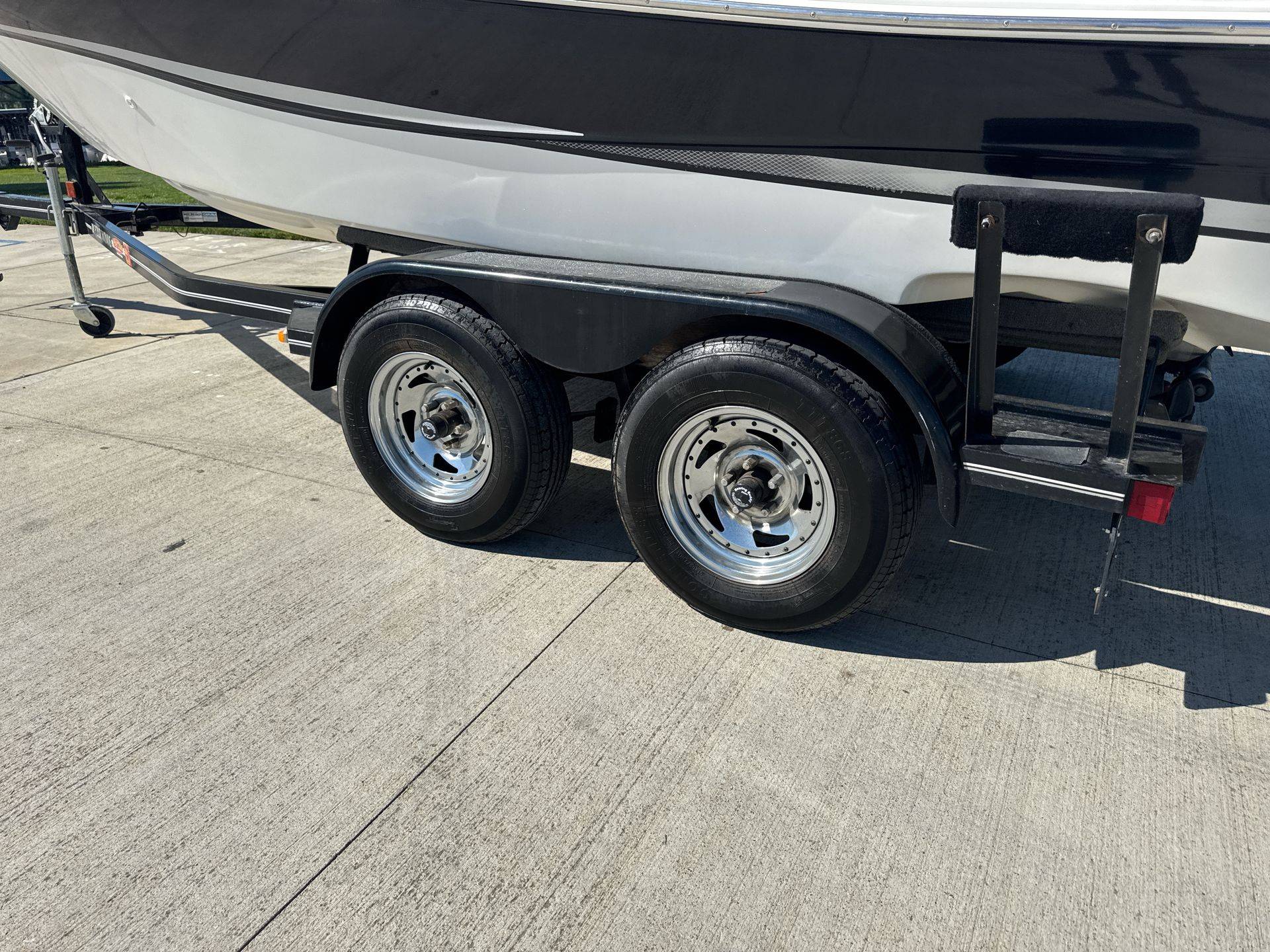 2004 Four winns Horizon 190-14