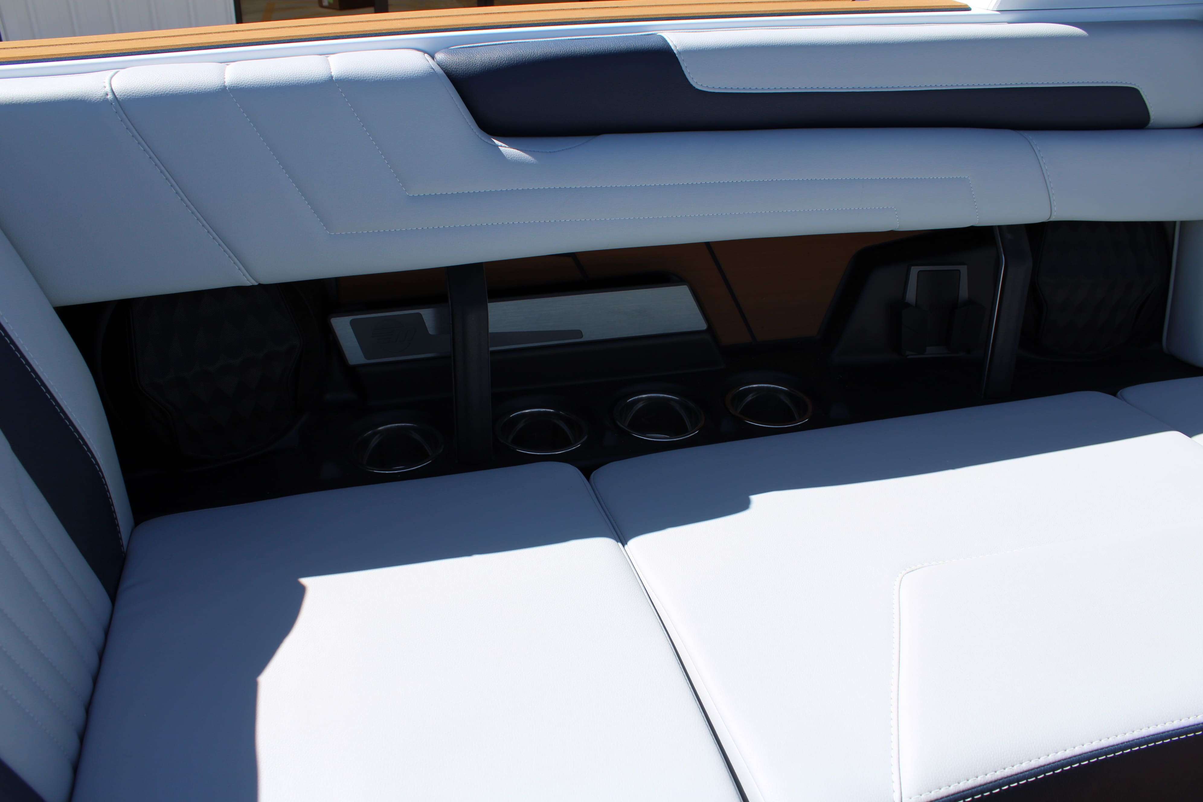 2026 Malibu Boats Wakesetter 25 LSV-13