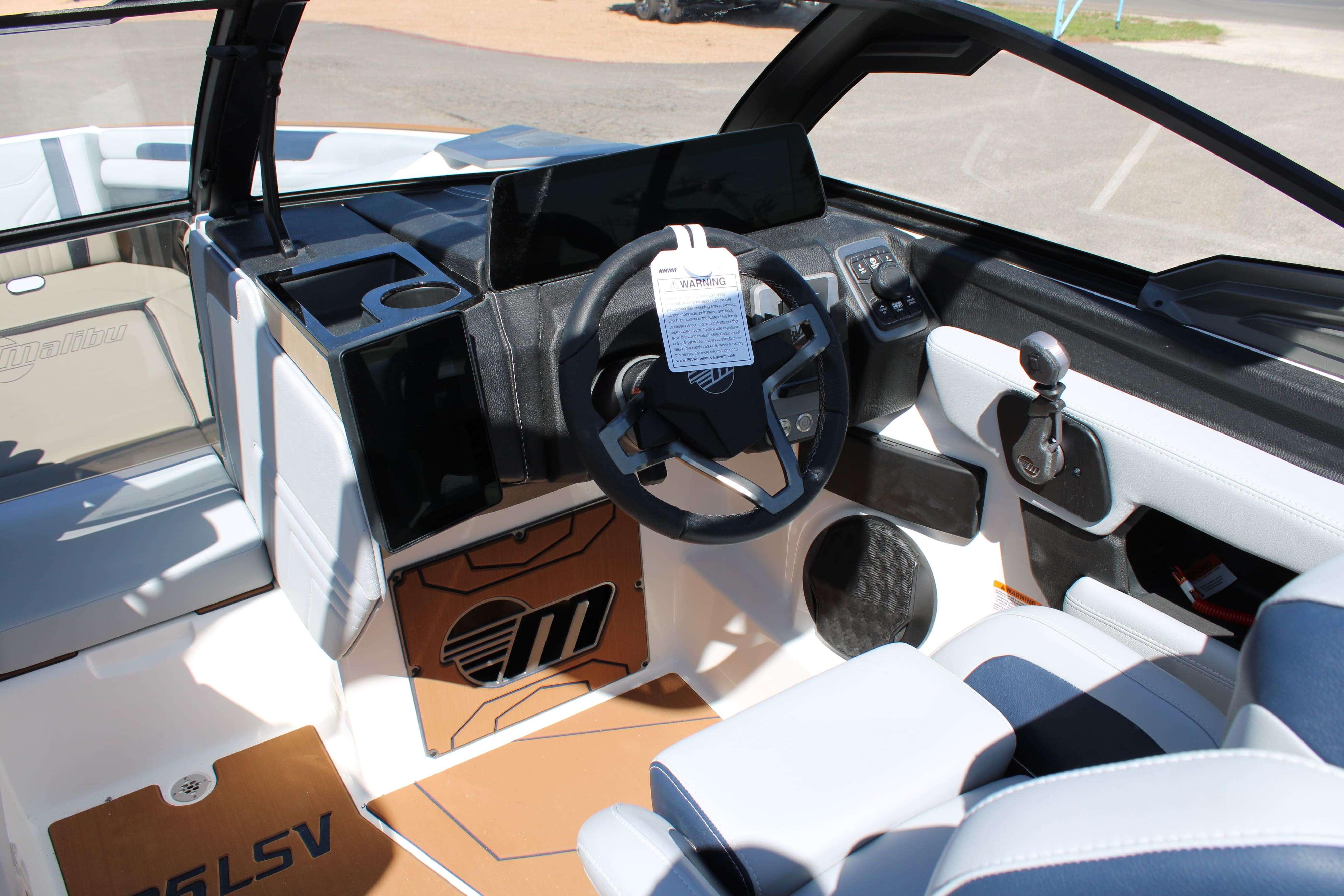 2026 Malibu Boats Wakesetter 25 LSV-15