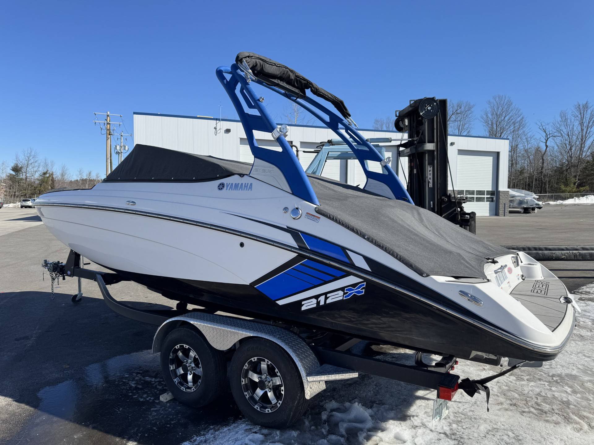 2019 YAMAHA 212X0