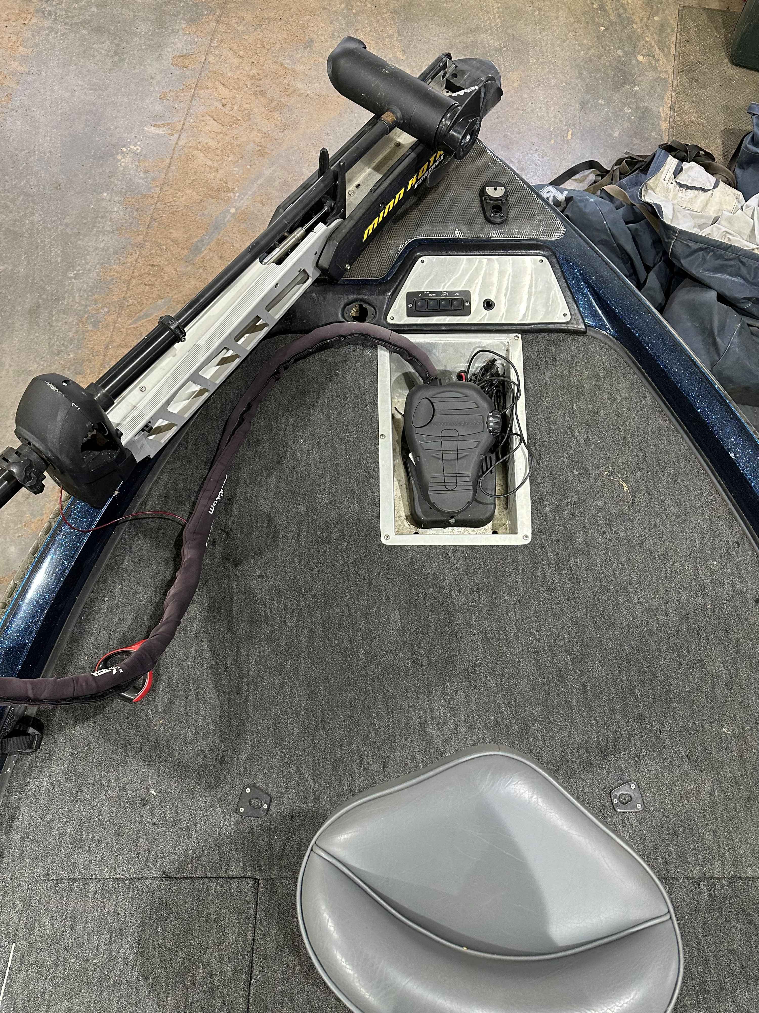 boat-carouselImage-image