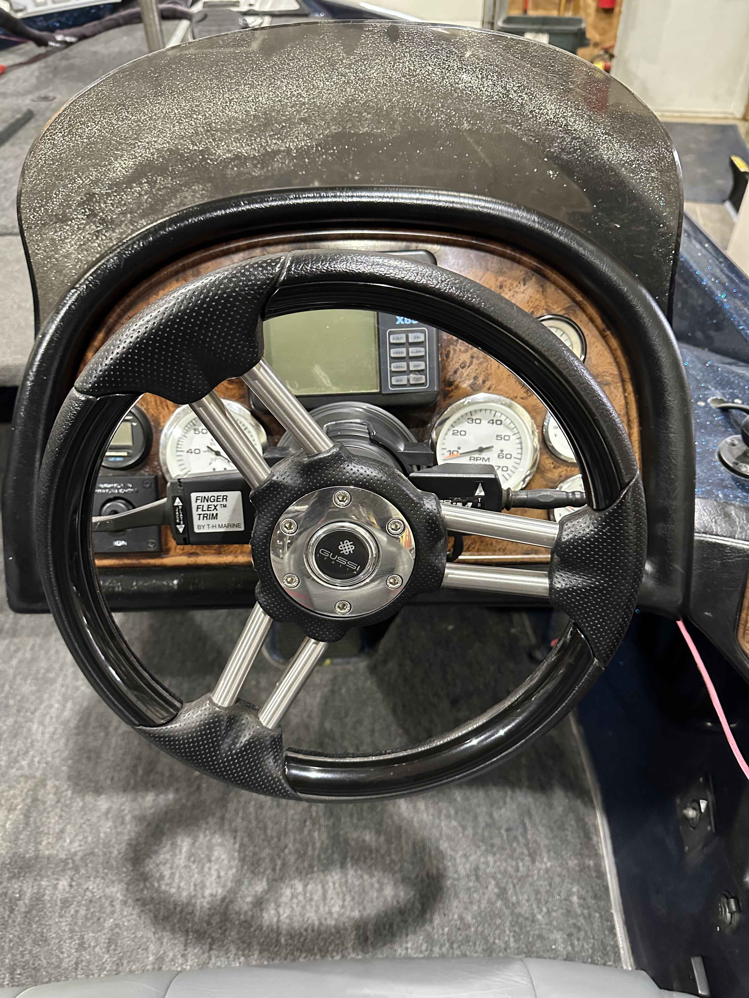 boat-carouselImage-image