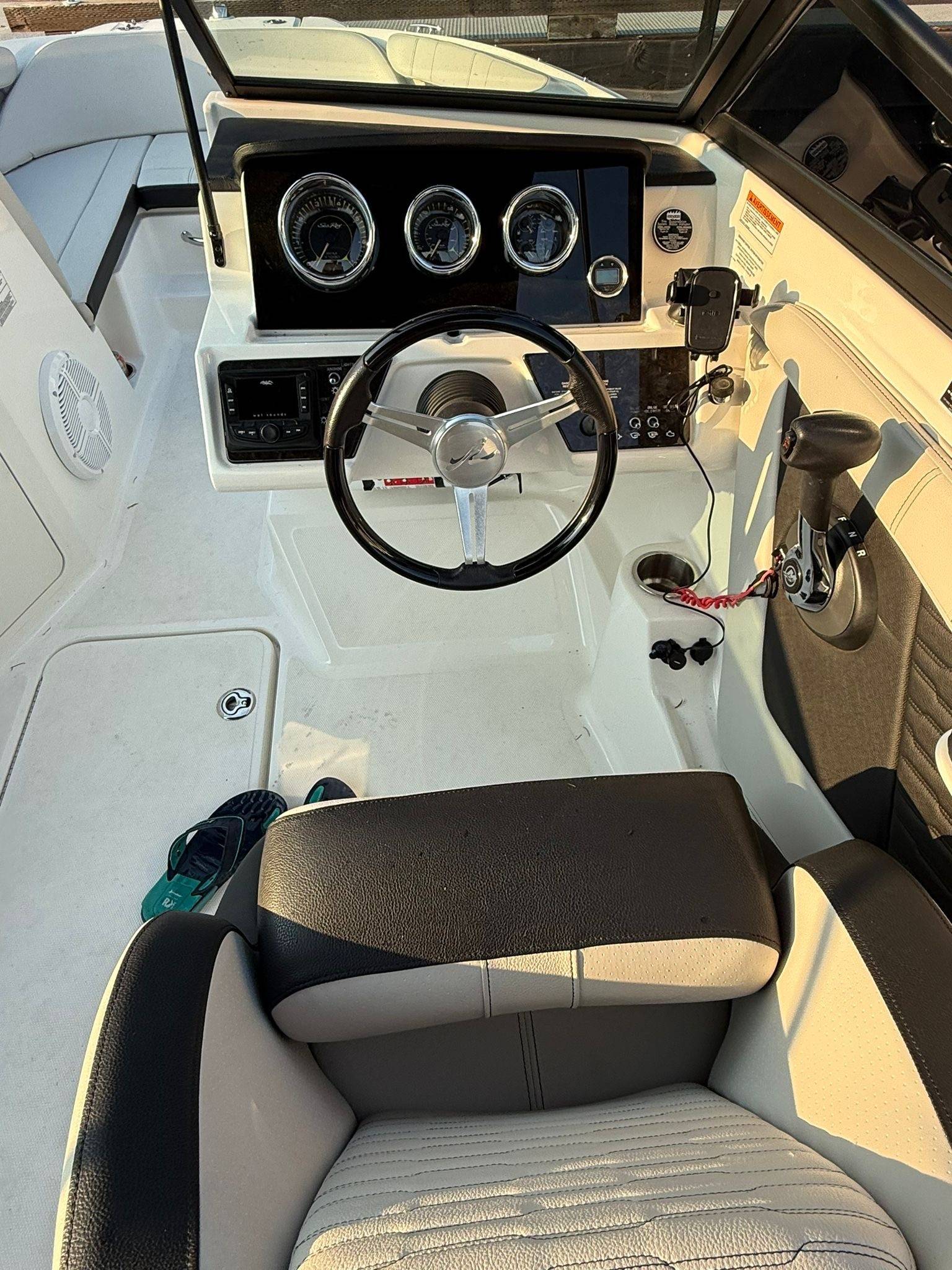 2022 Sea Ray SPX 190-5