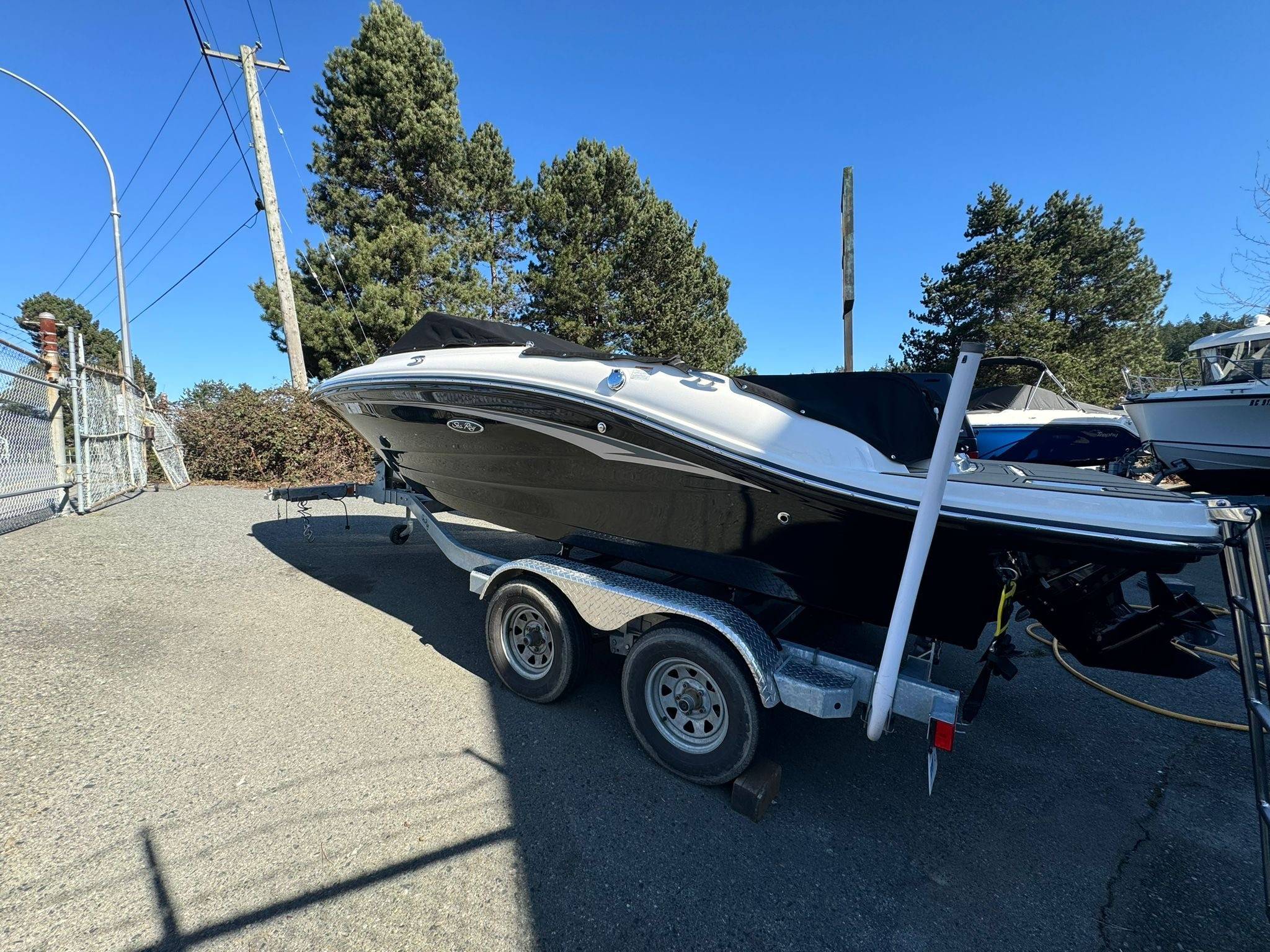 2022 Sea Ray SPX 190-4