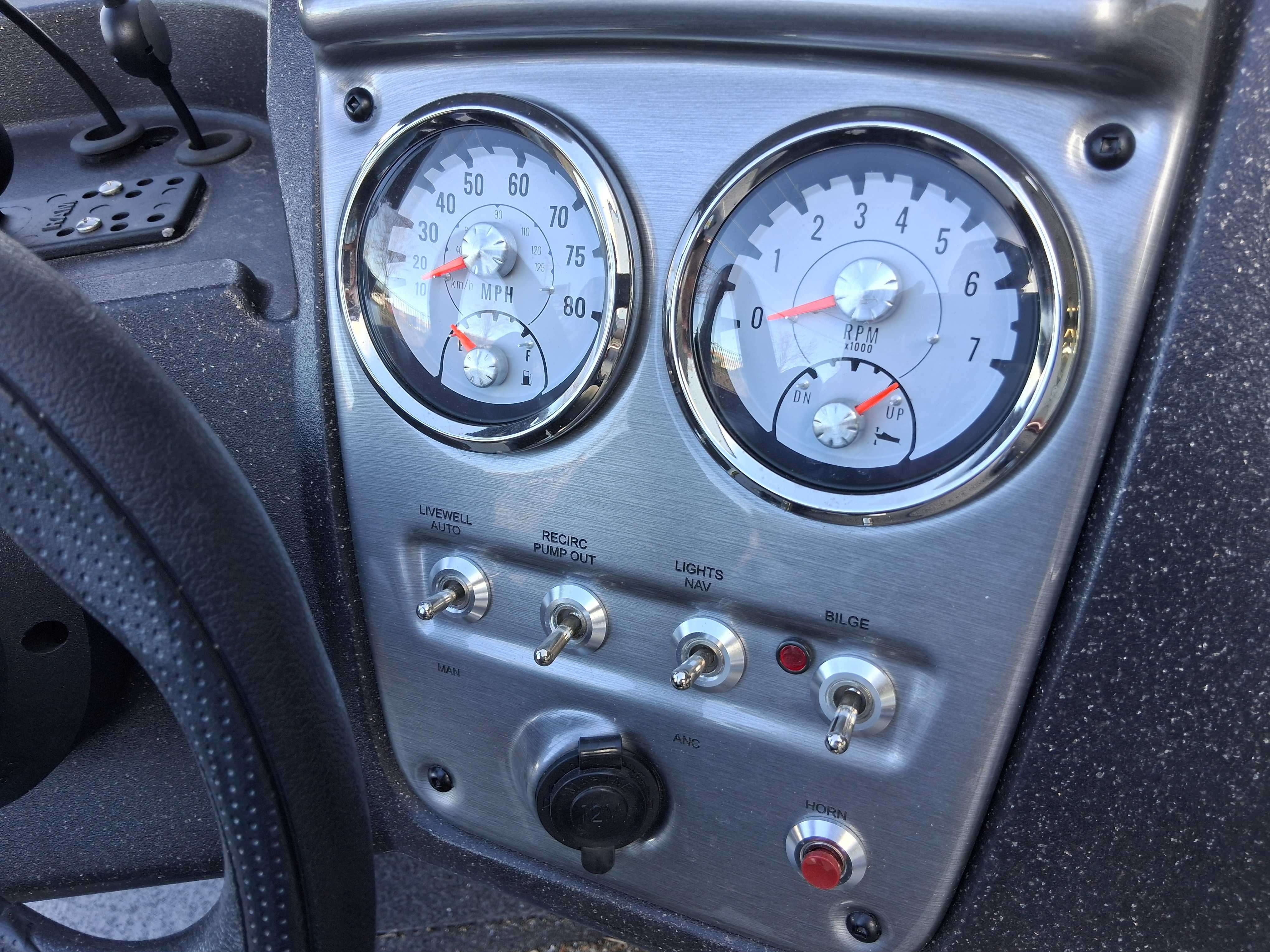   2023 Tracker Pro Guide V-16-14