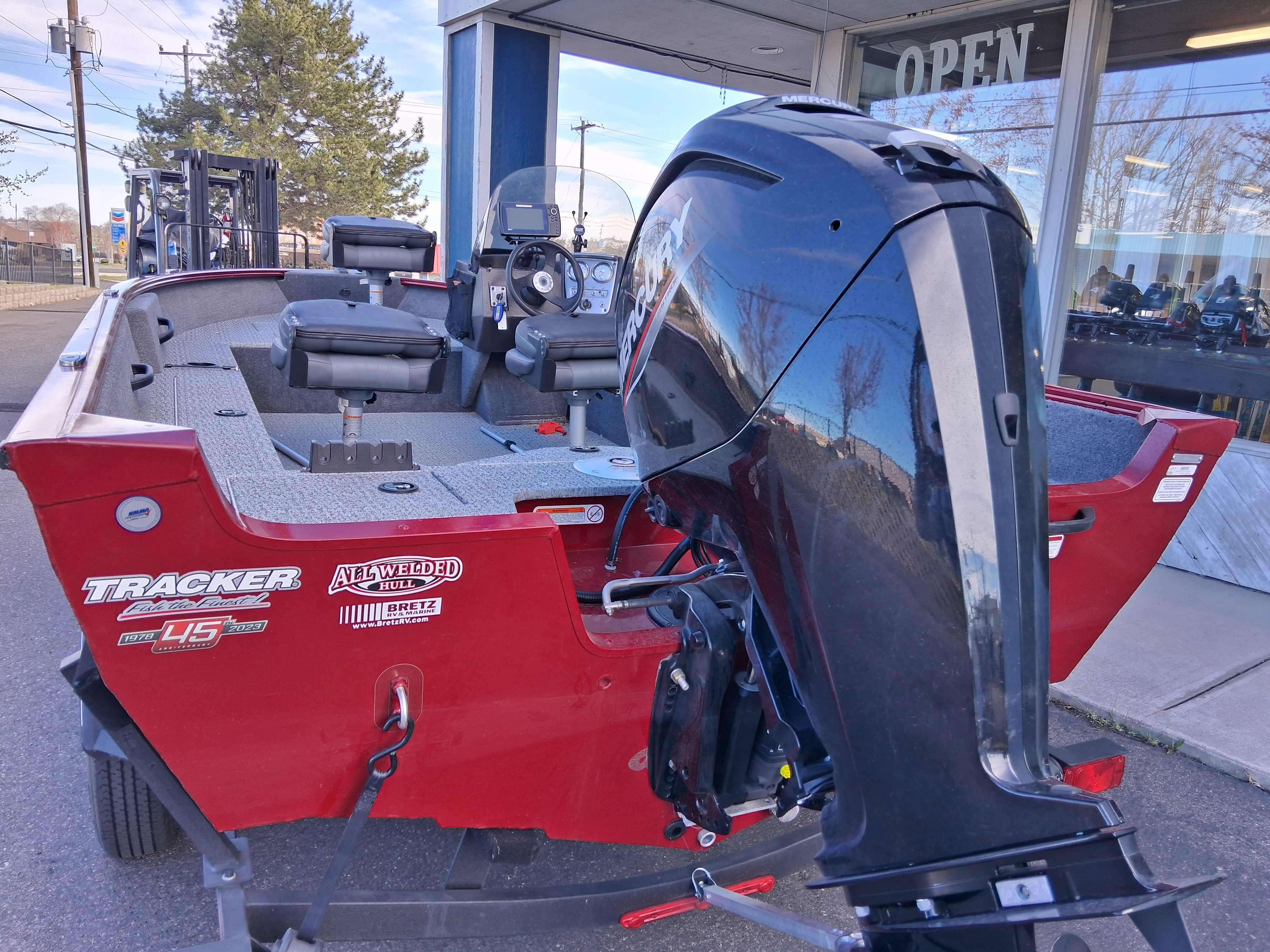   2023 Tracker Pro Guide V-16-4