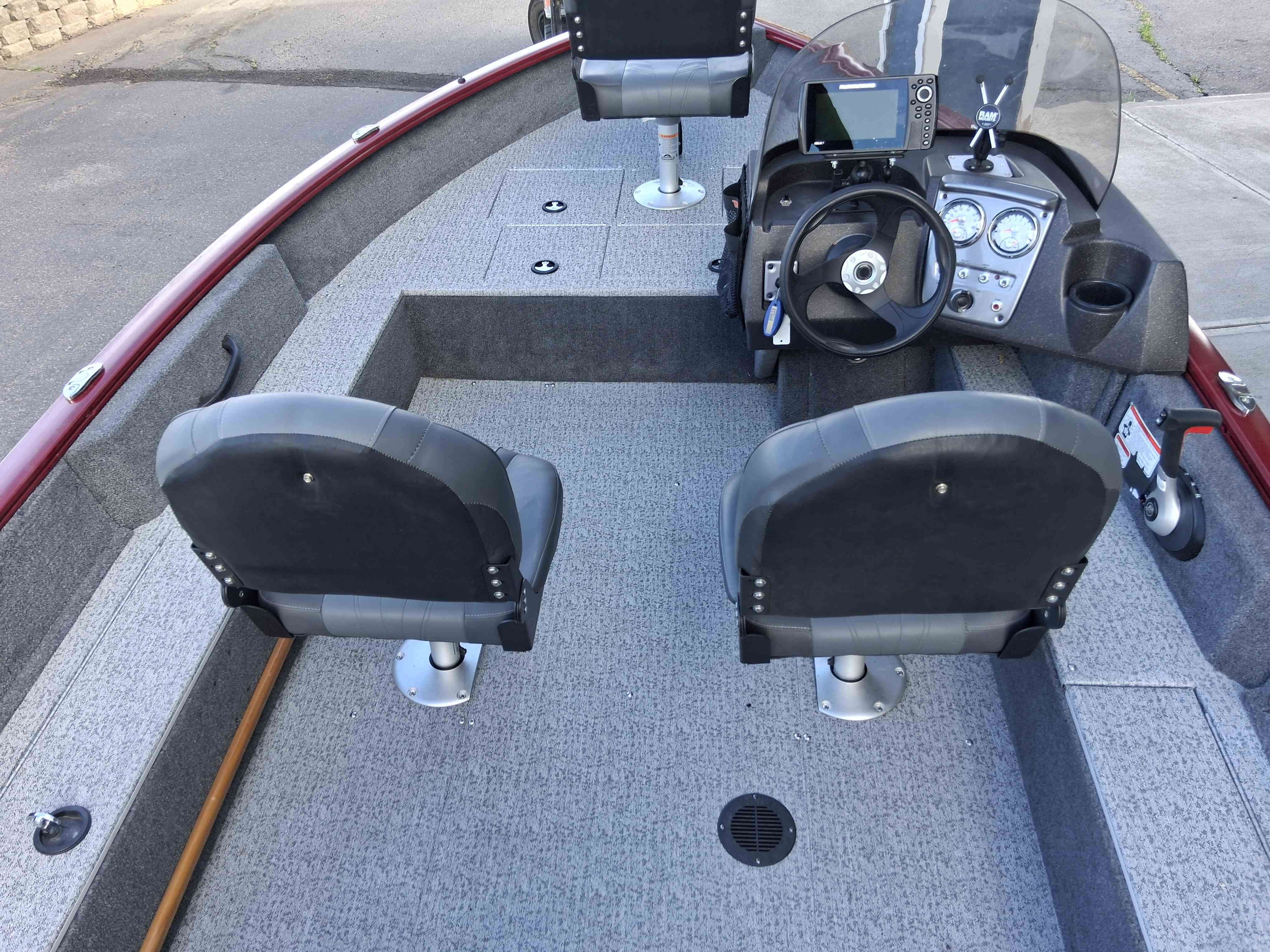   2023 Tracker Pro Guide V-16-8