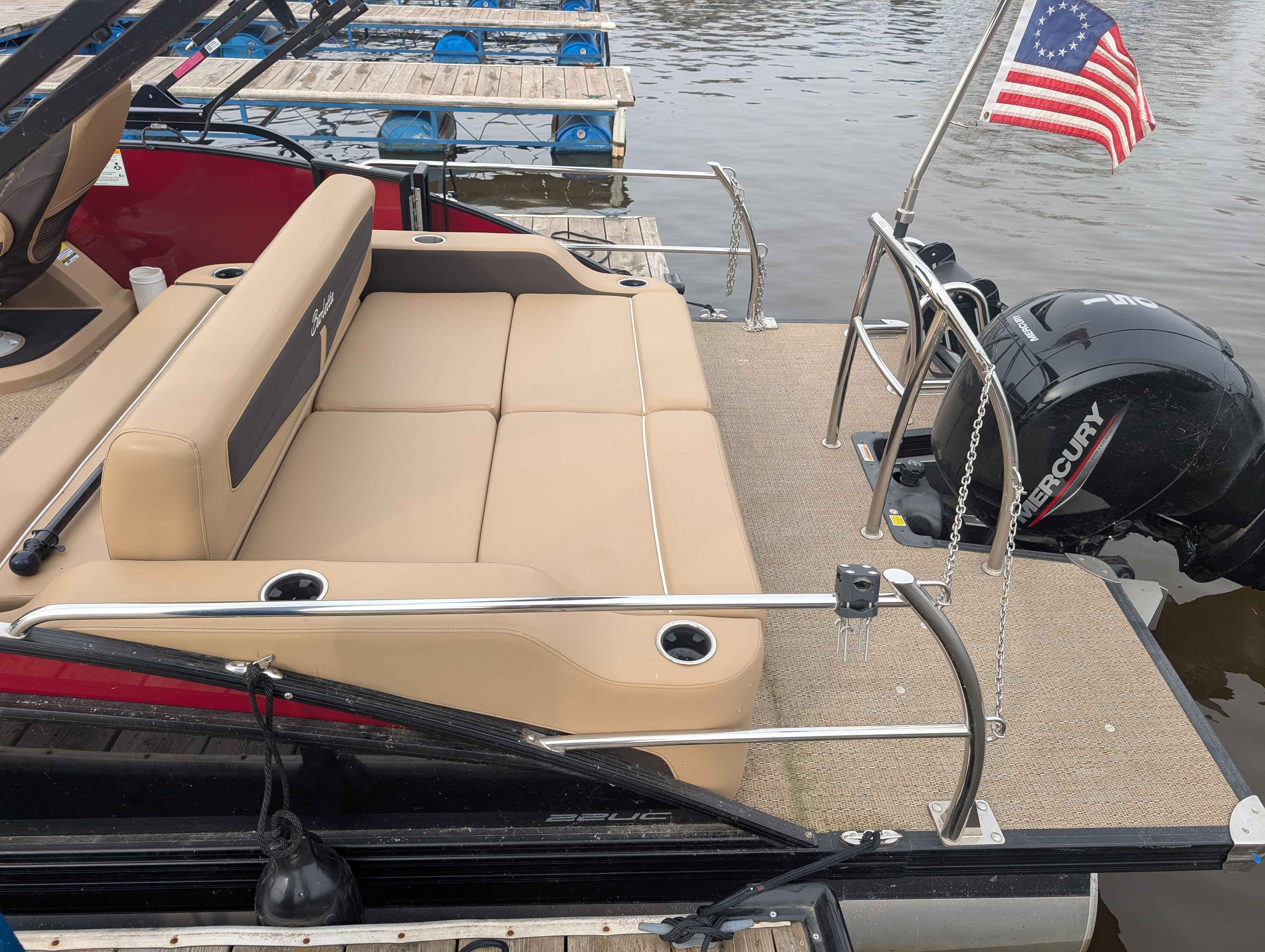 boat-carouselImage-image