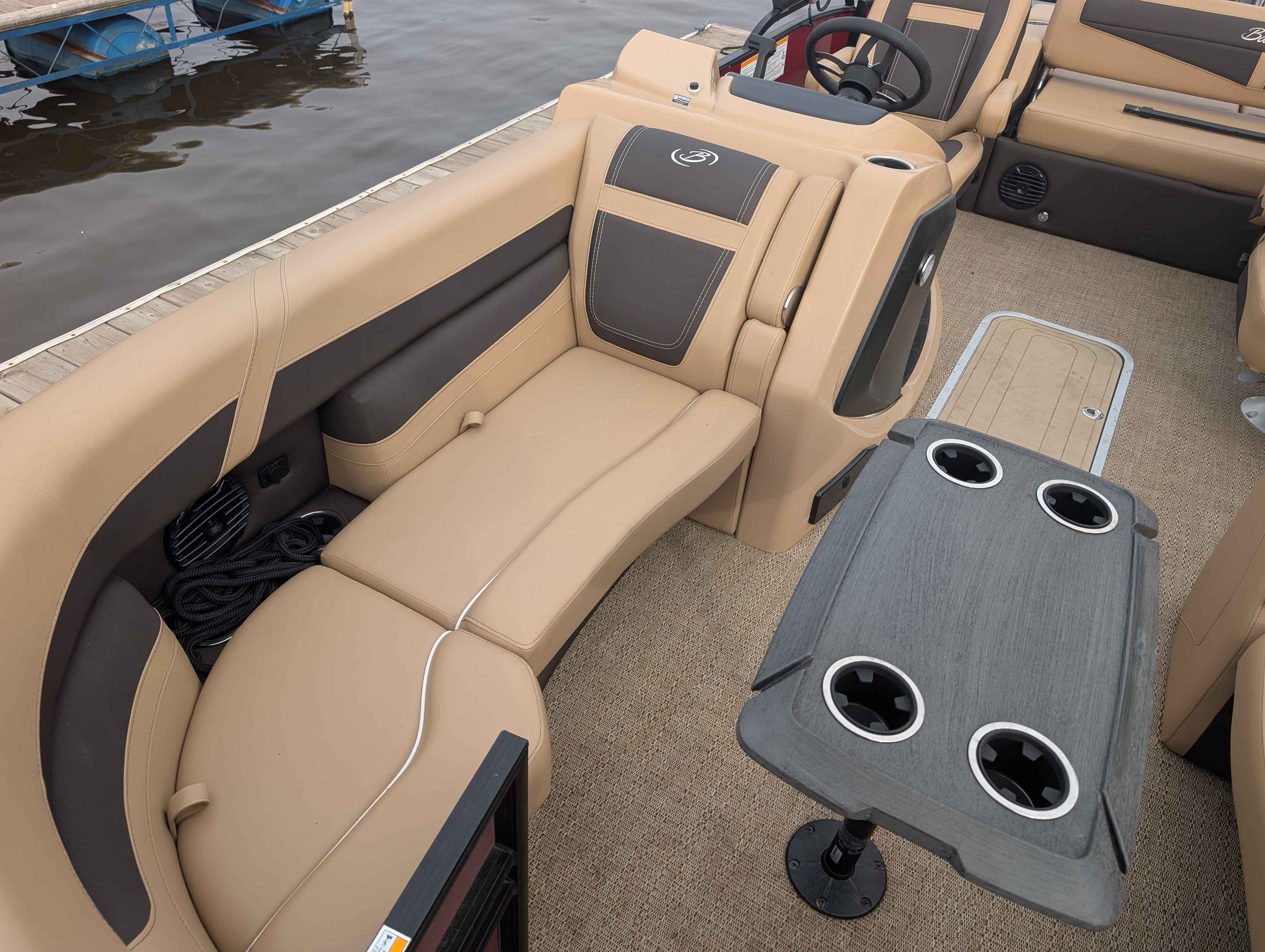 boat-carouselImage-image