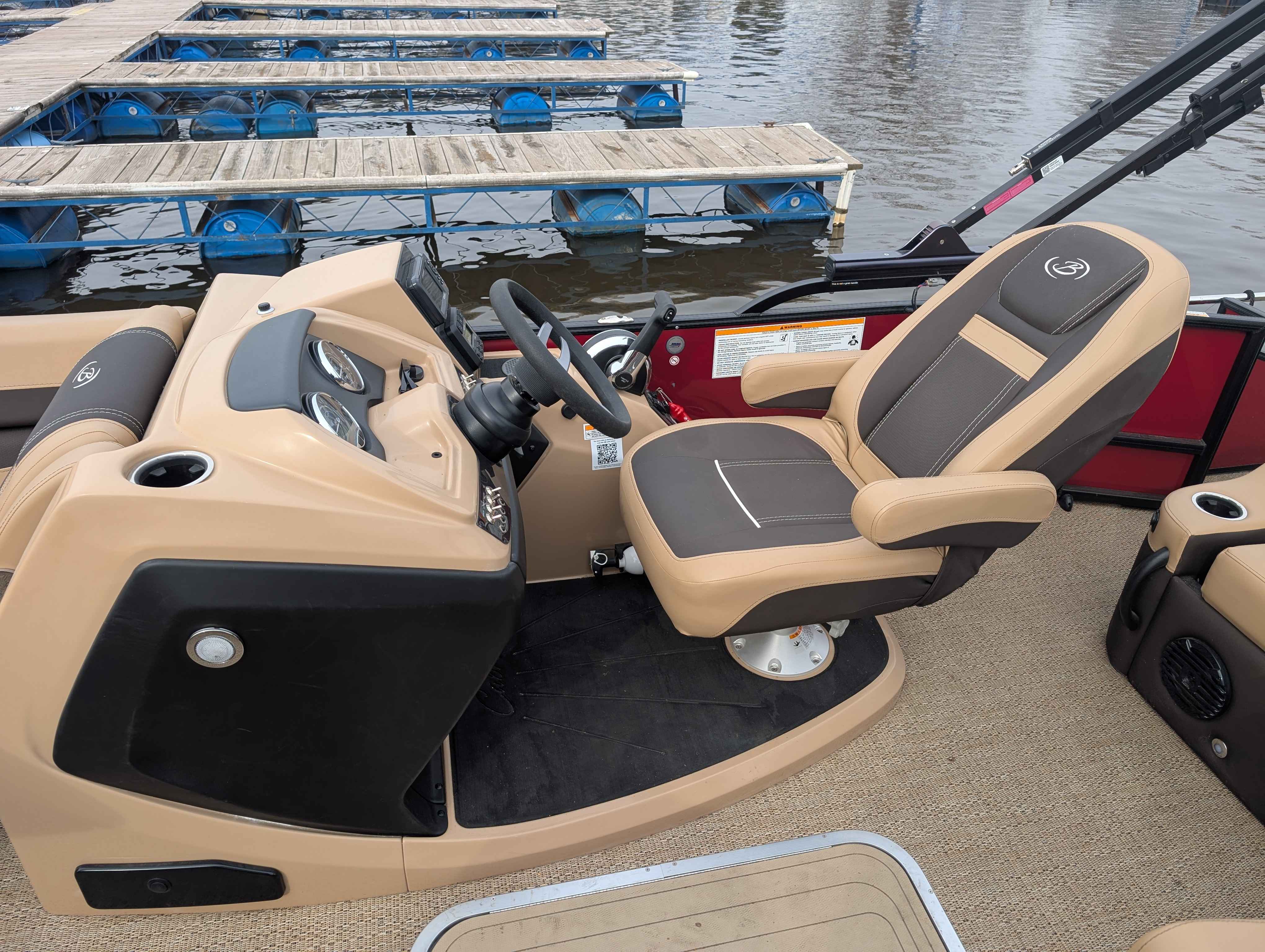 boat-carouselImage-image