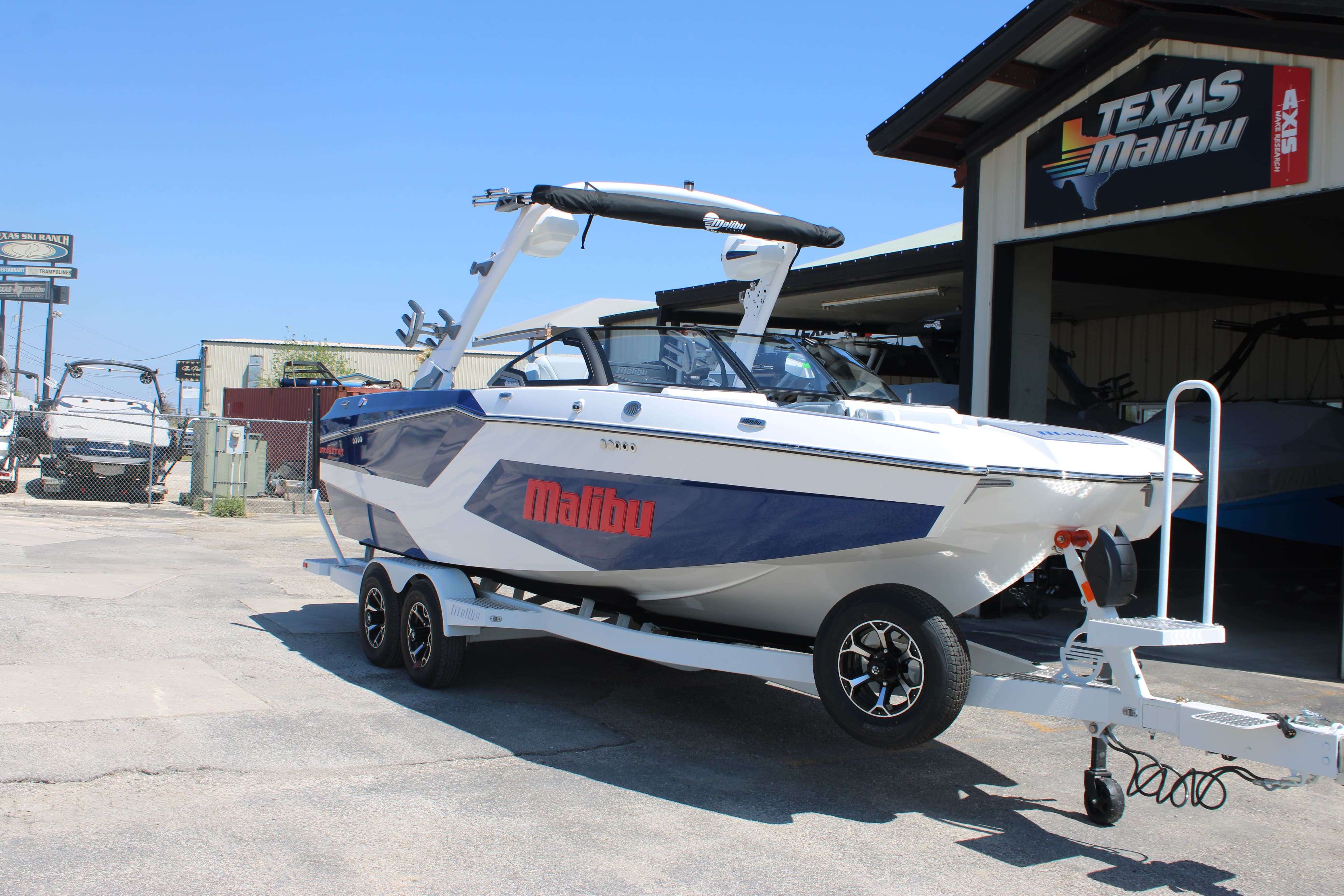 2026 Malibu Boats Wakesetter 24 MXZ-2