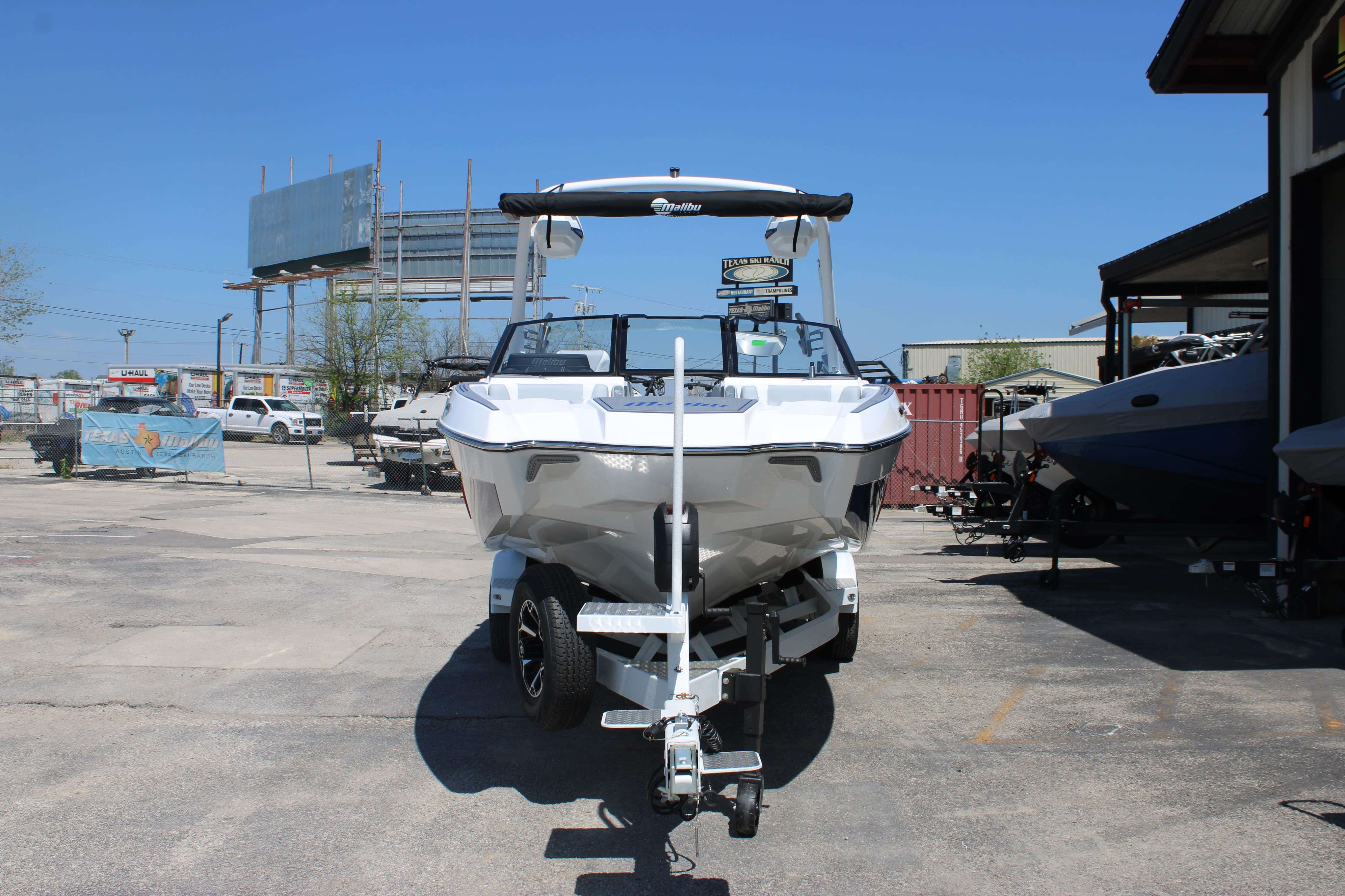 2026 Malibu Boats Wakesetter 24 MXZ-3