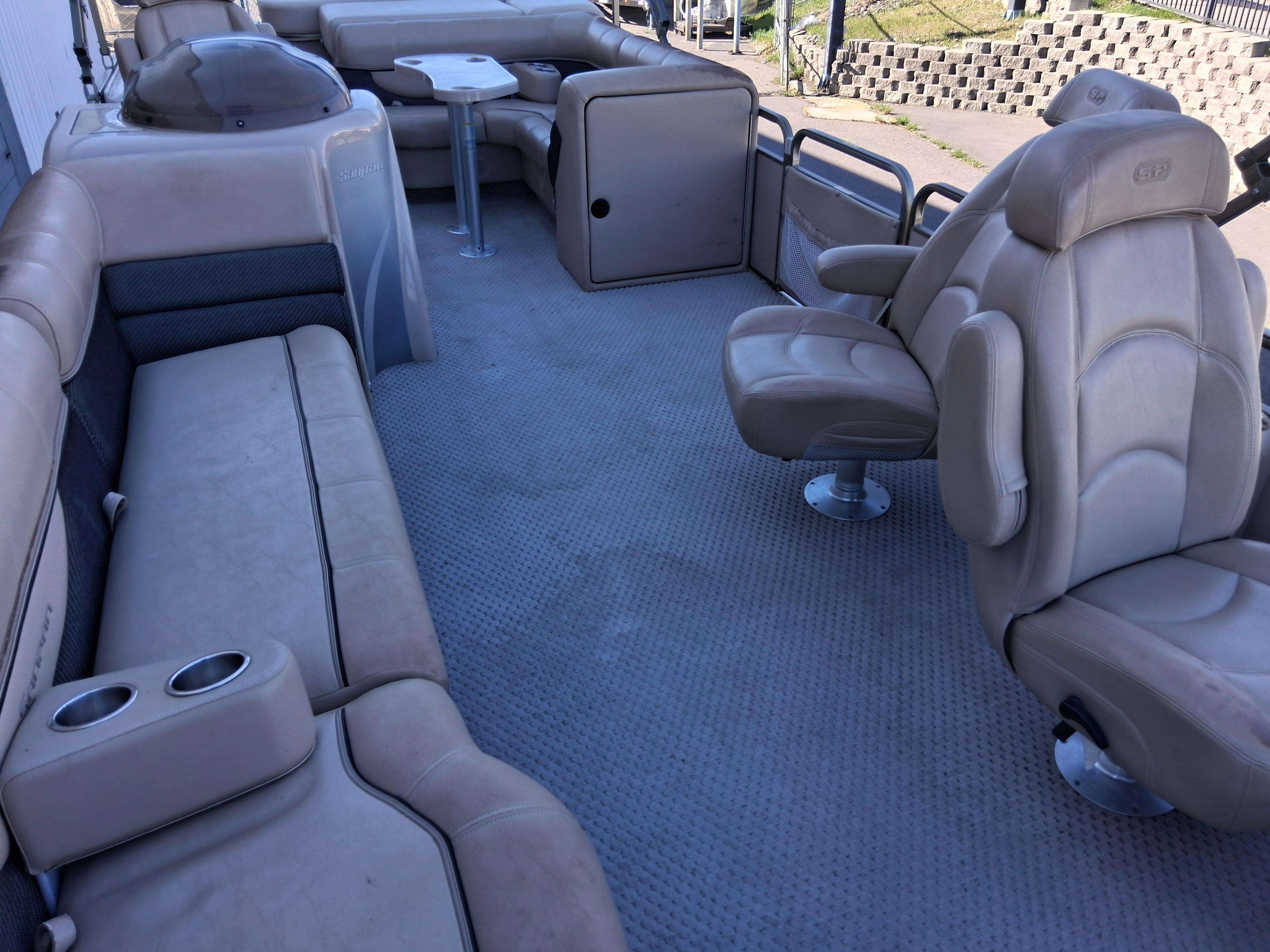   2007 SanPan 2500 RE-8