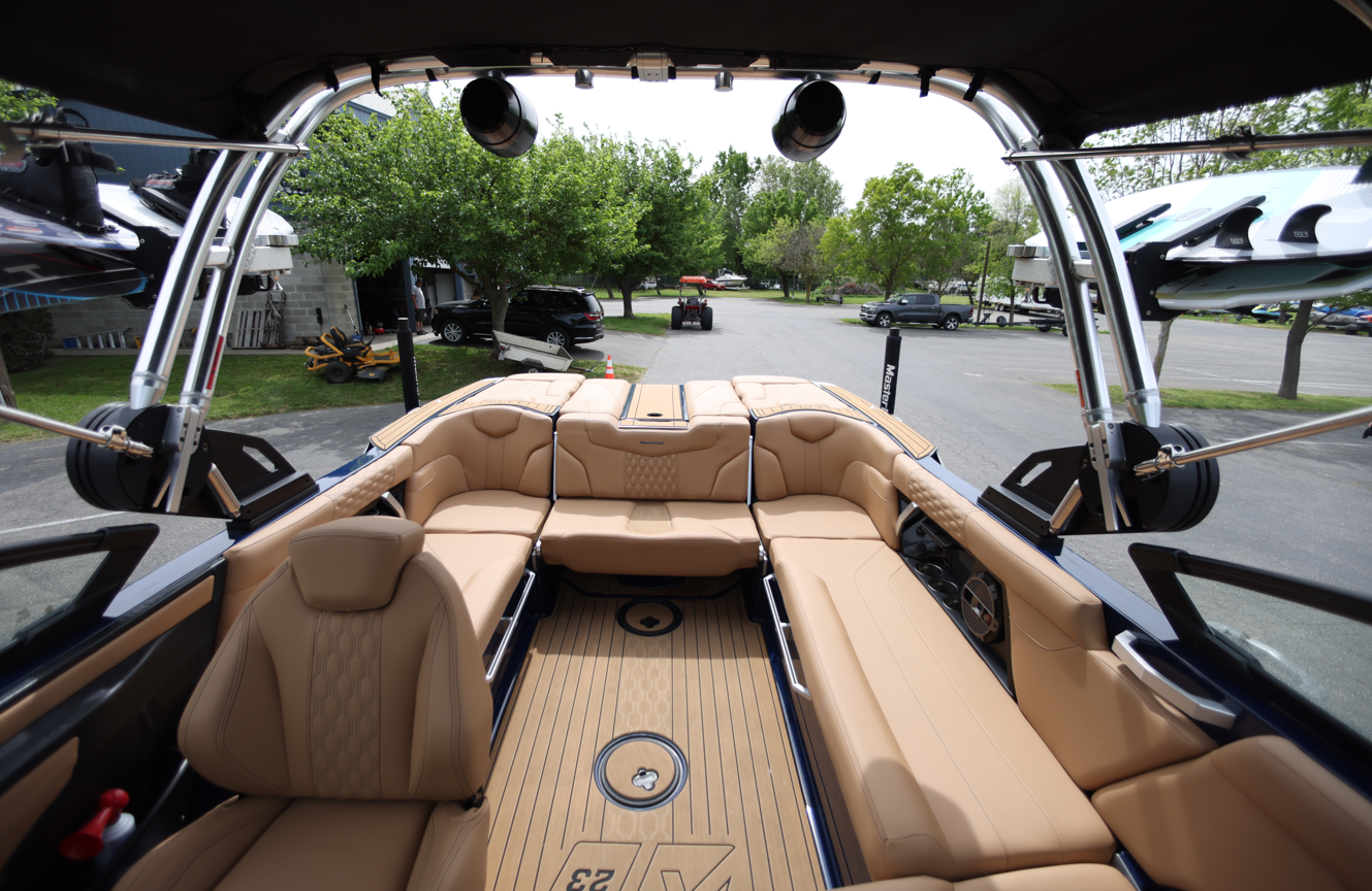 2022 Mastercraft XT23-10