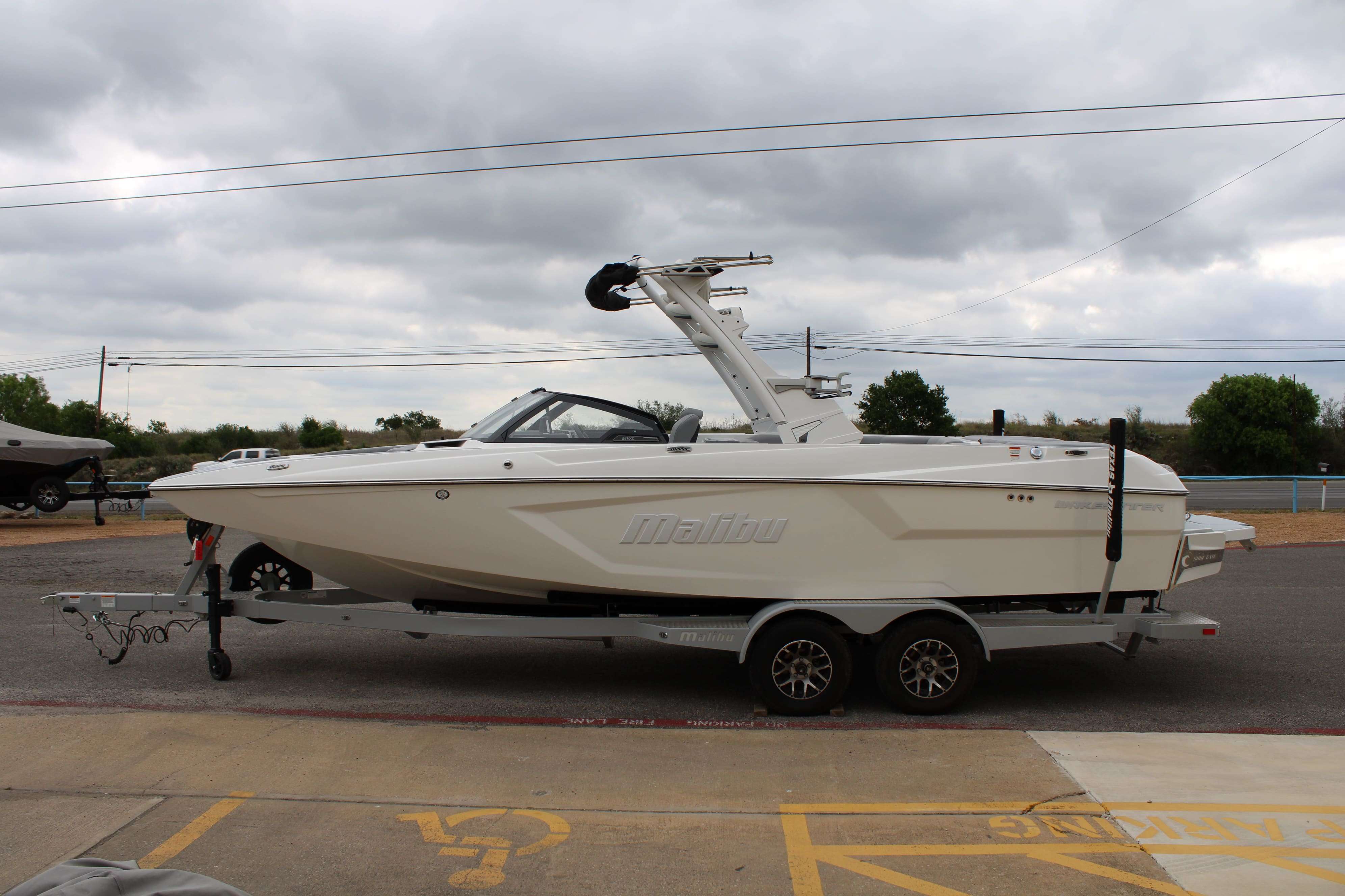 2022 Malibu Boats Wakesetter 24 MXZ-5