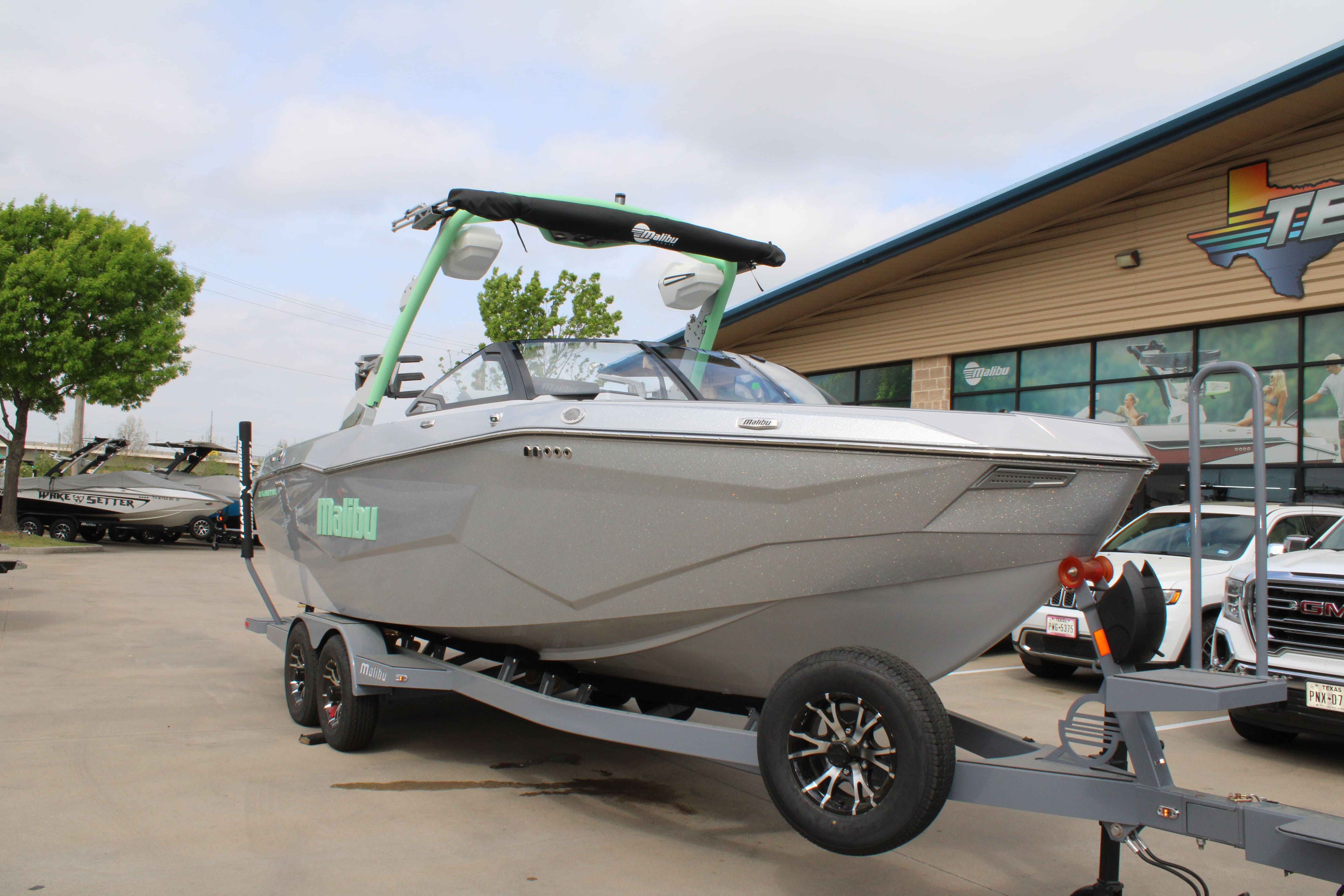 2026 Malibu Boats Wakesetter 25 LSV-2