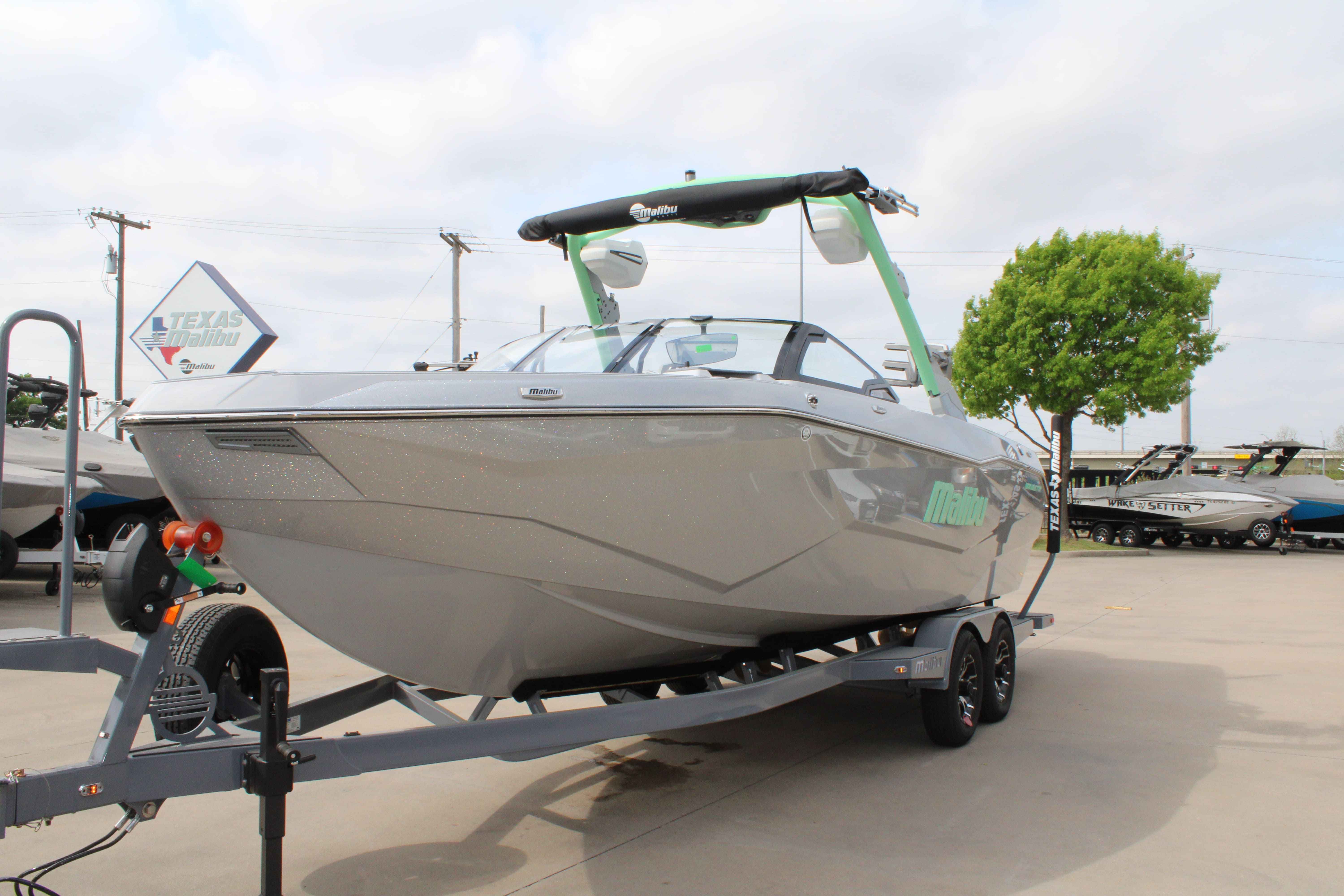 2026 Malibu Boats Wakesetter 25 LSV-3