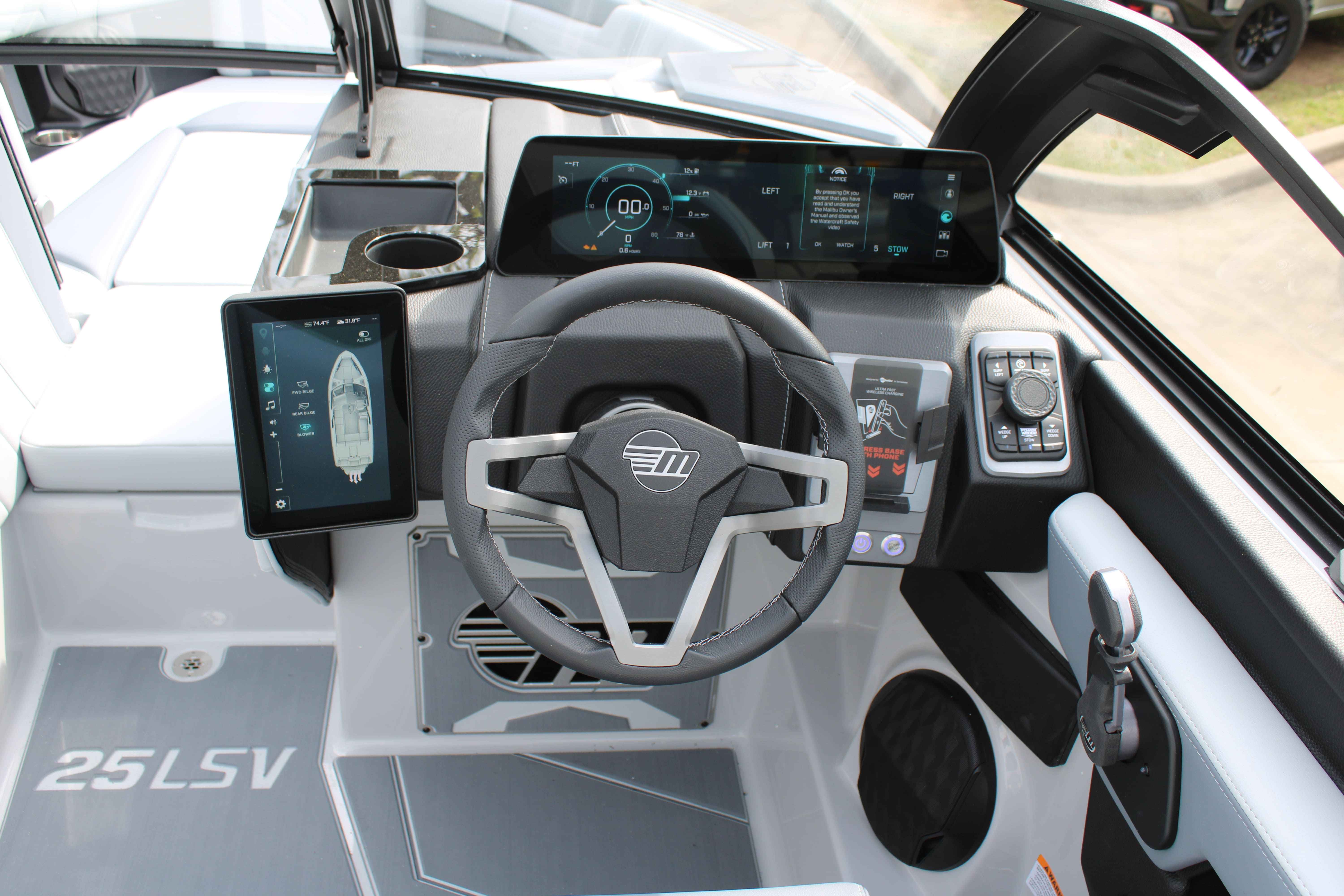 2026 Malibu Boats Wakesetter 25 LSV-12