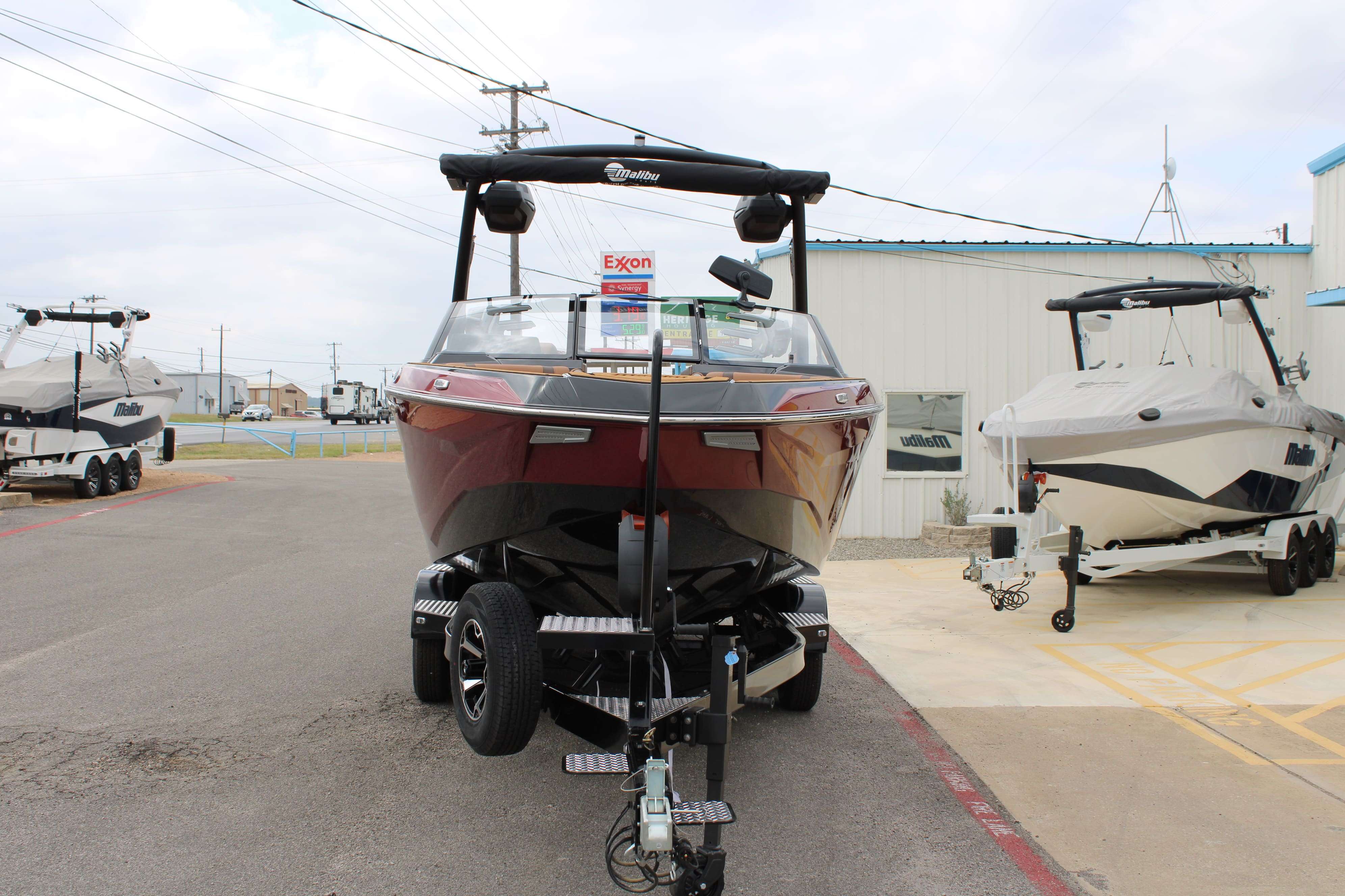 2026 Malibu Boats Wakesetter 25 LSV-3