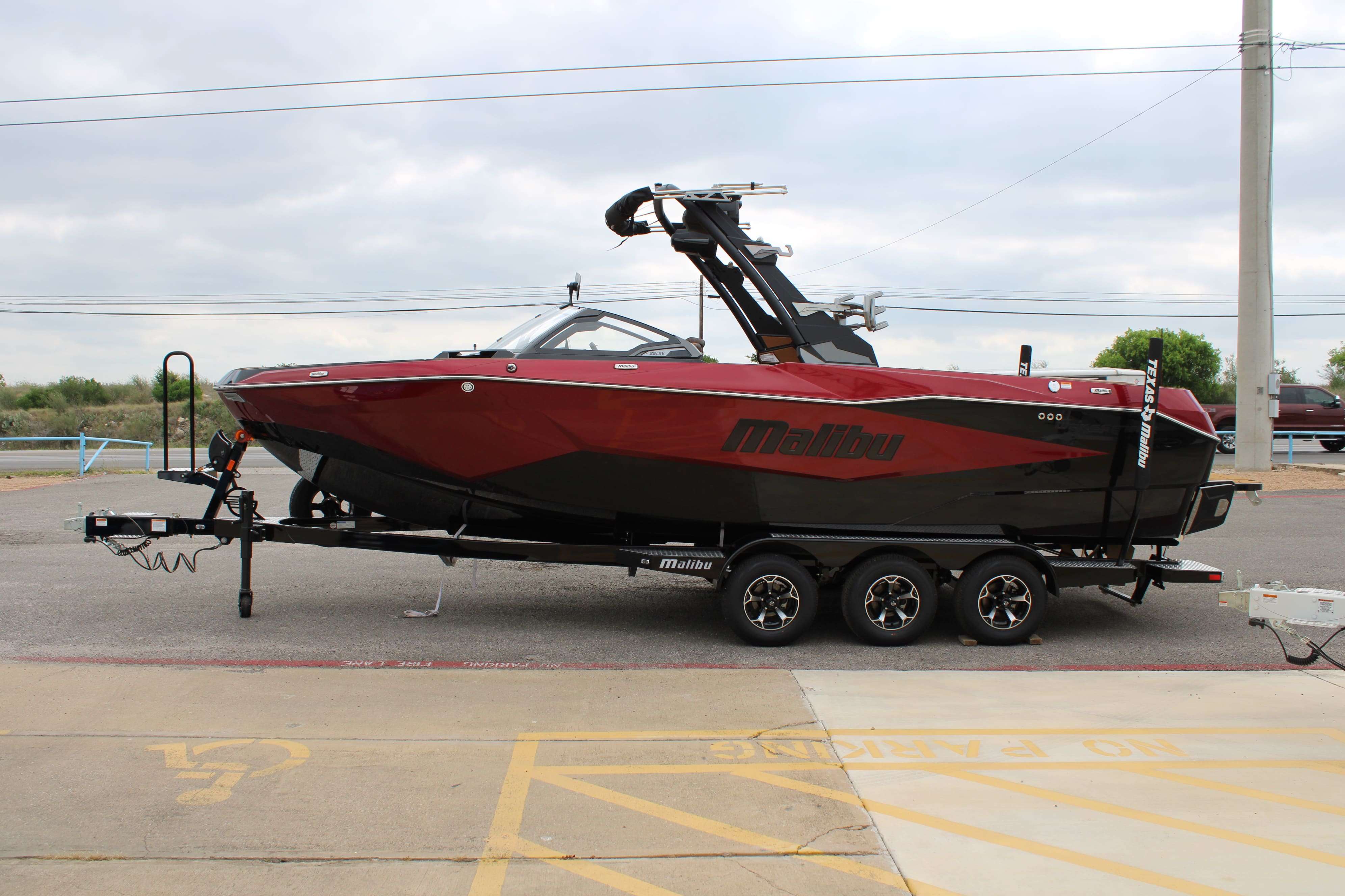 2026 Malibu Boats Wakesetter 25 LSV-5