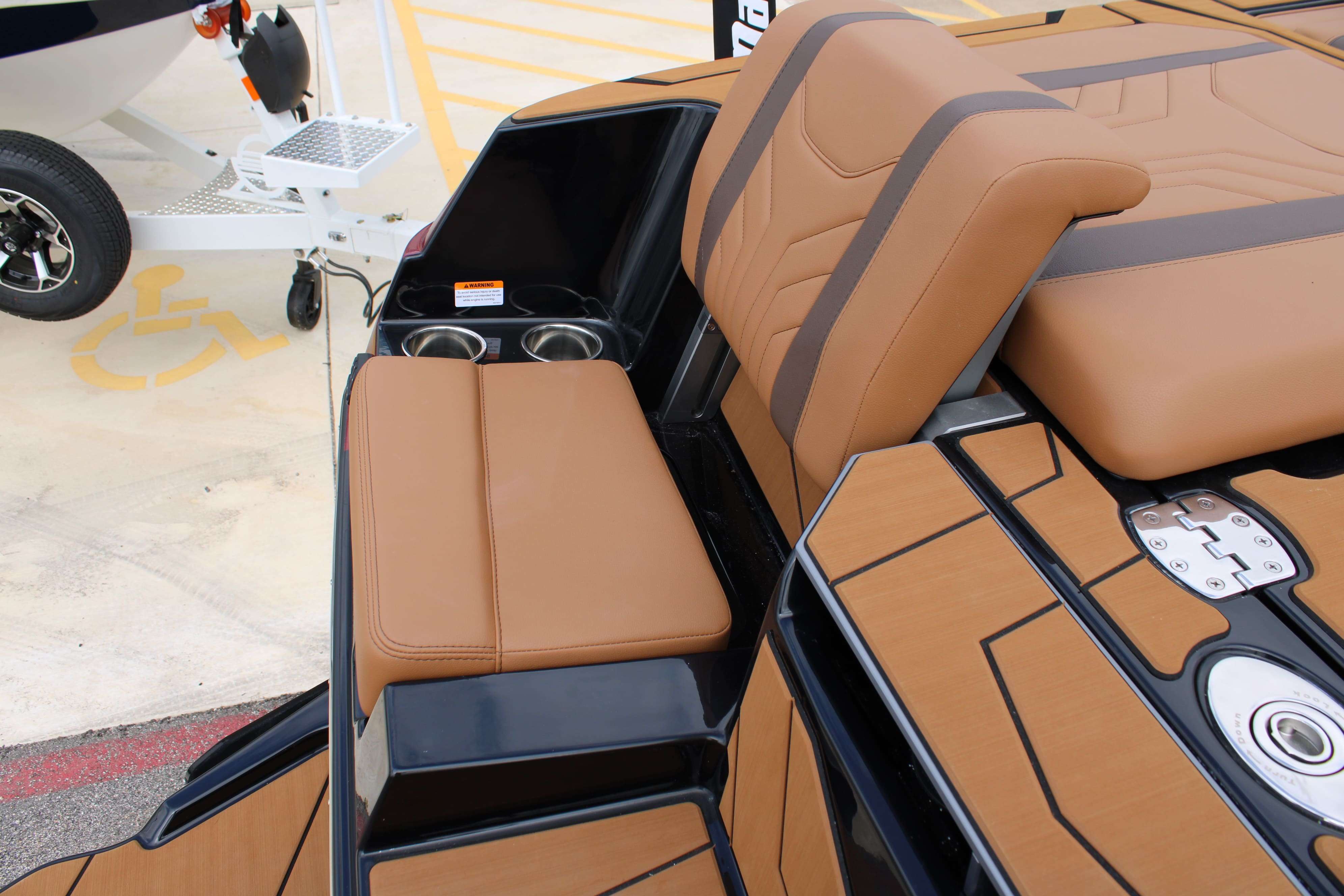 2026 Malibu Boats Wakesetter 25 LSV-10