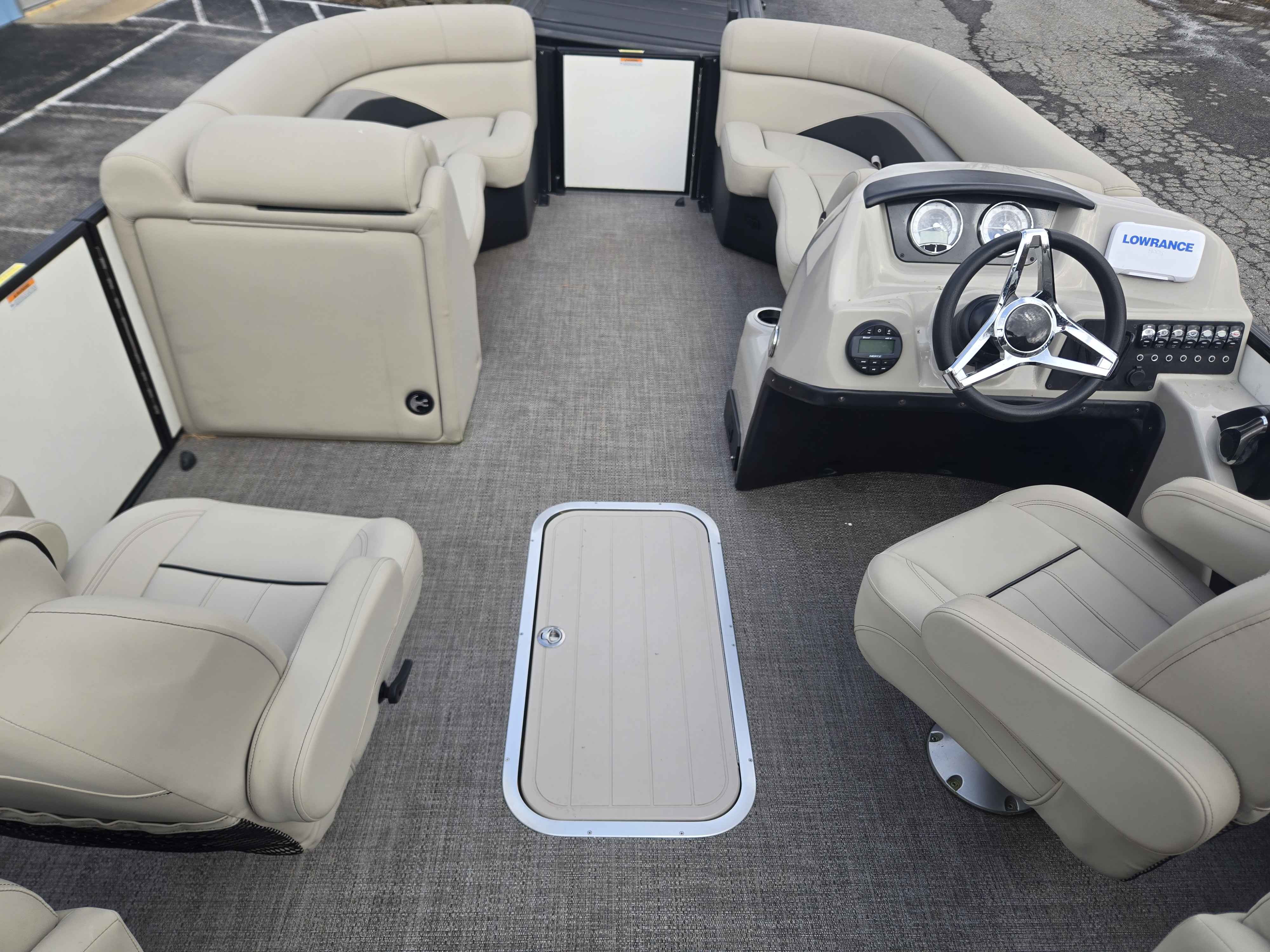 2021 Barletta boats C22QC-9