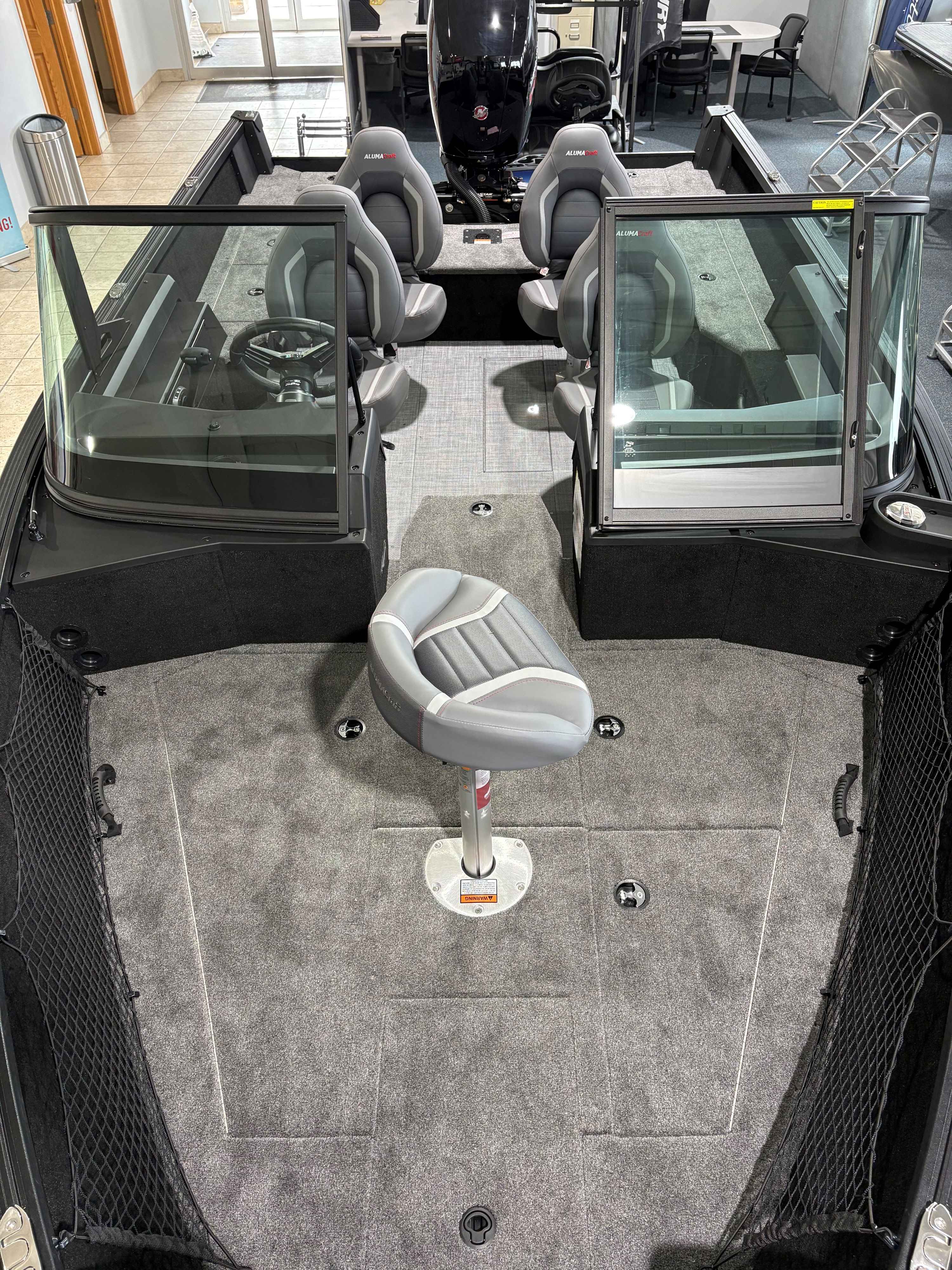 boat-carouselImage-image