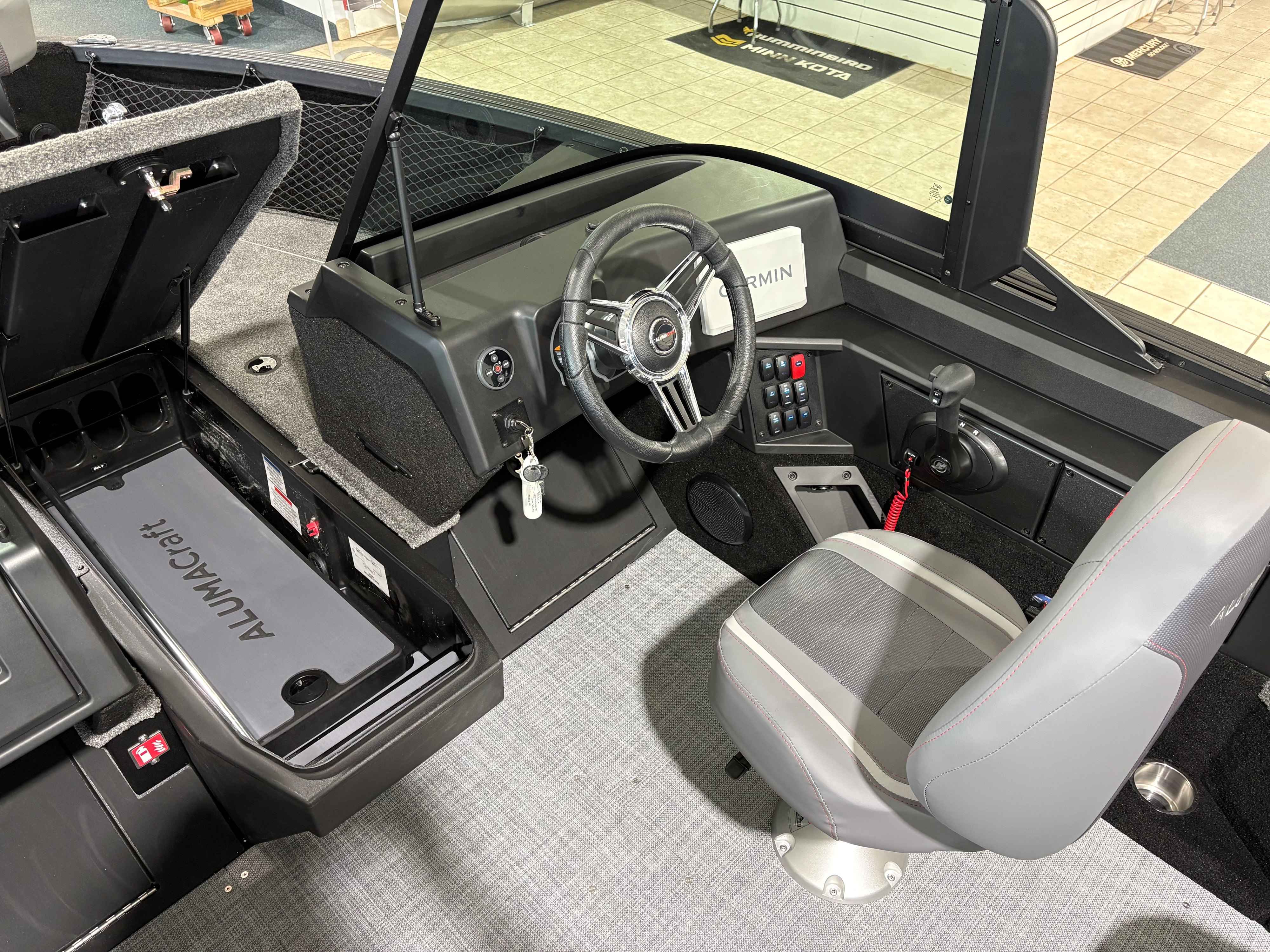 boat-carouselImage-image