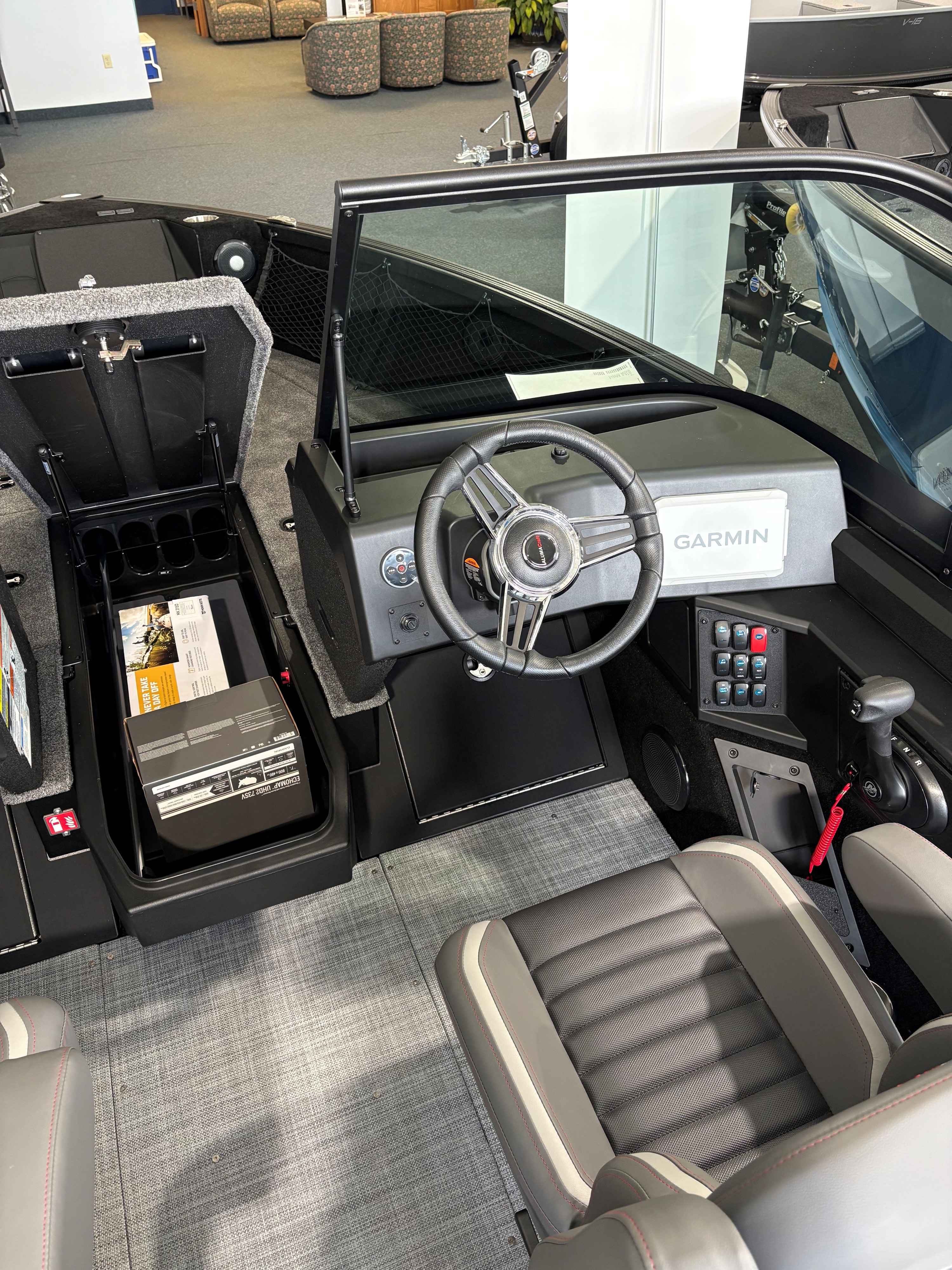 boat-carouselImage-image