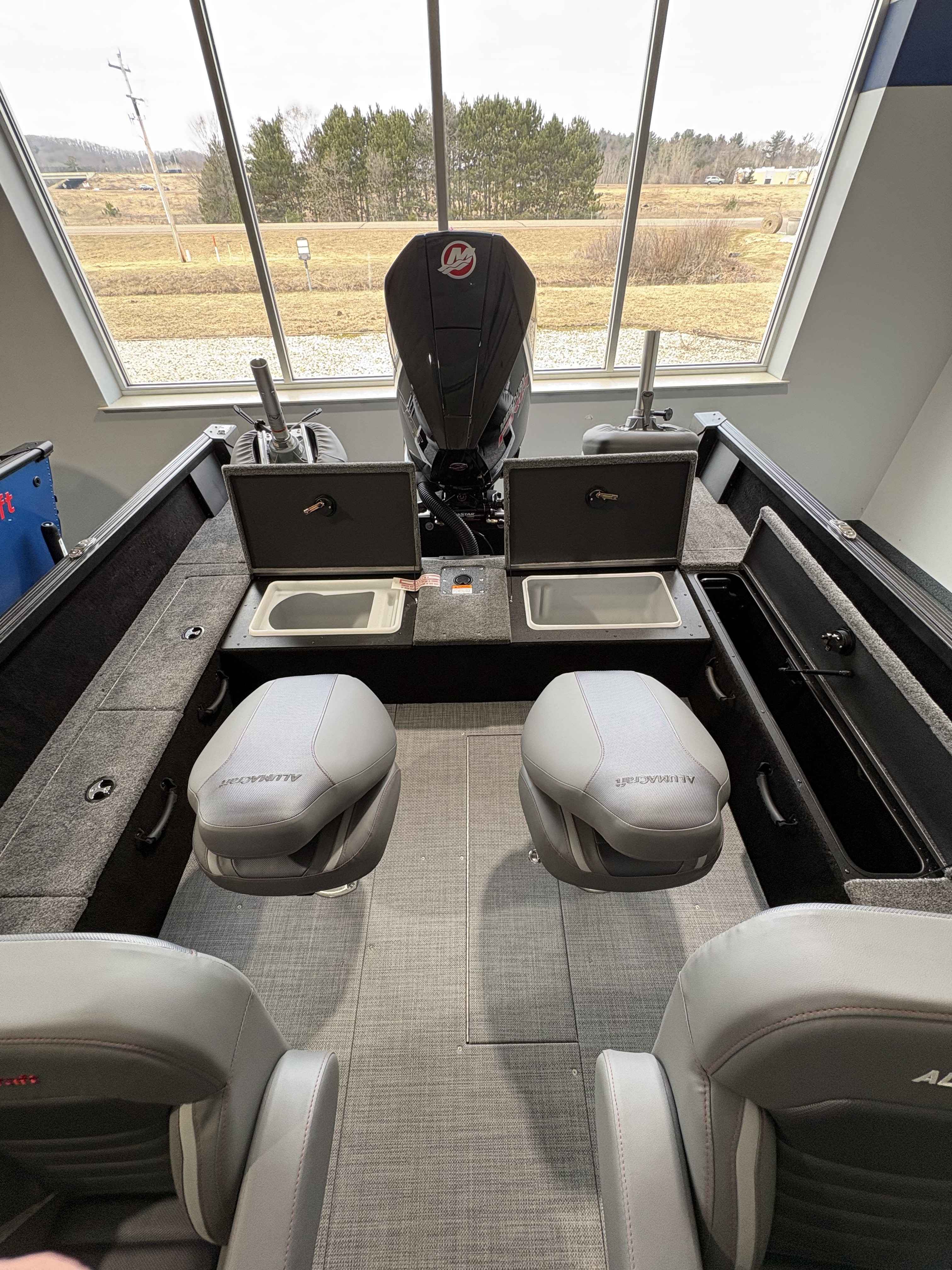 boat-carouselImage-image