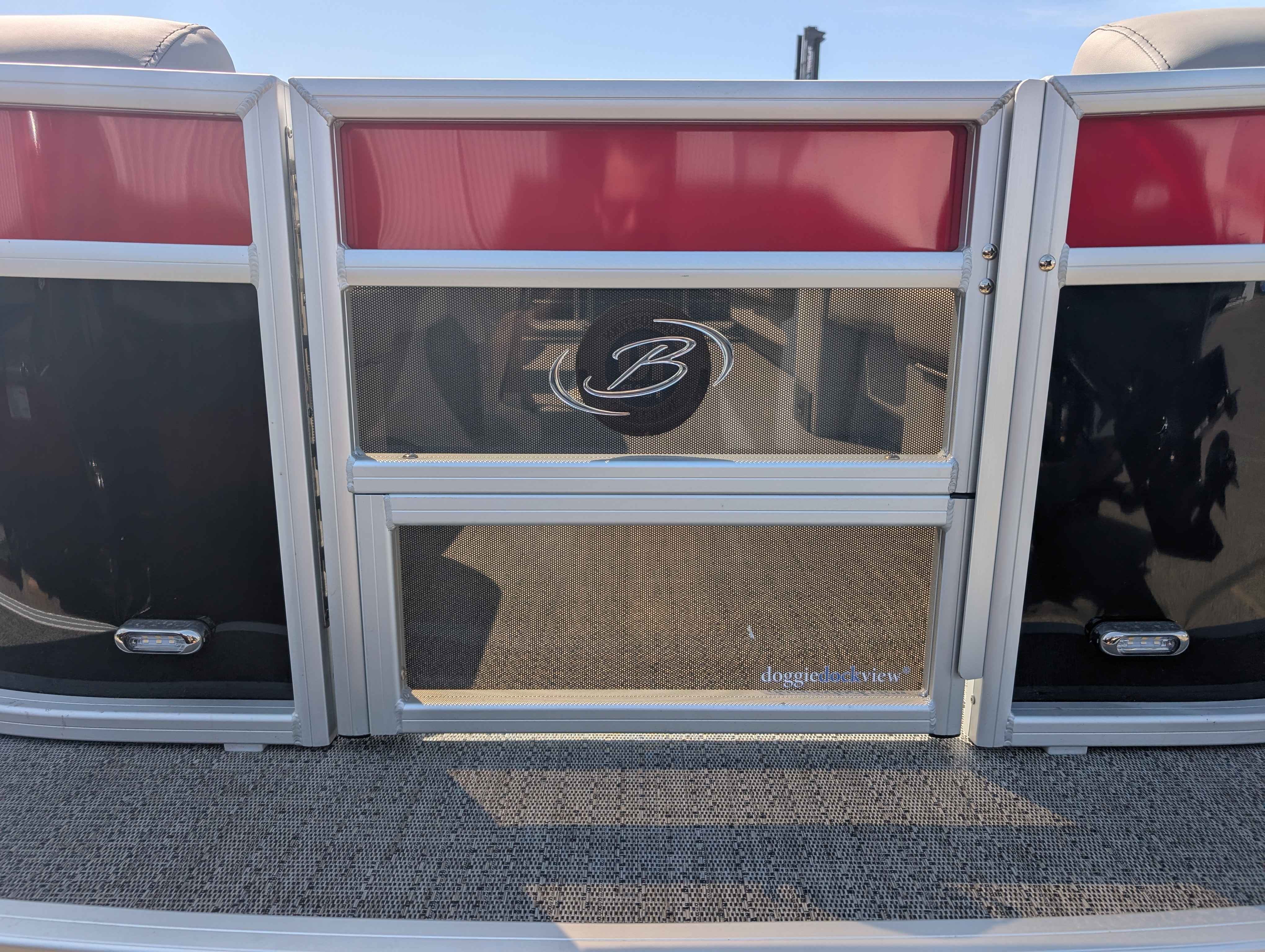 boat-carouselImage-image