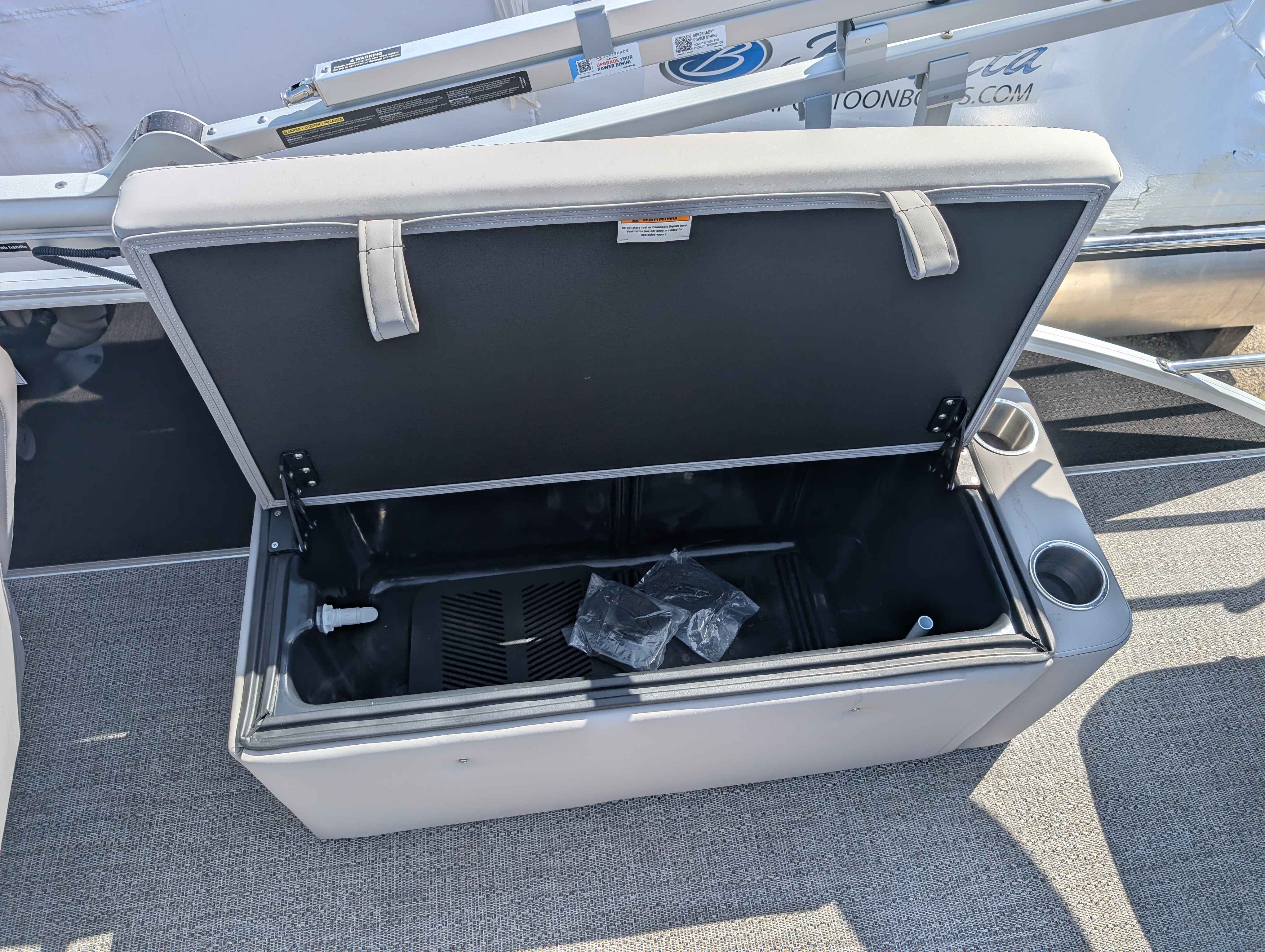 boat-carouselImage-image