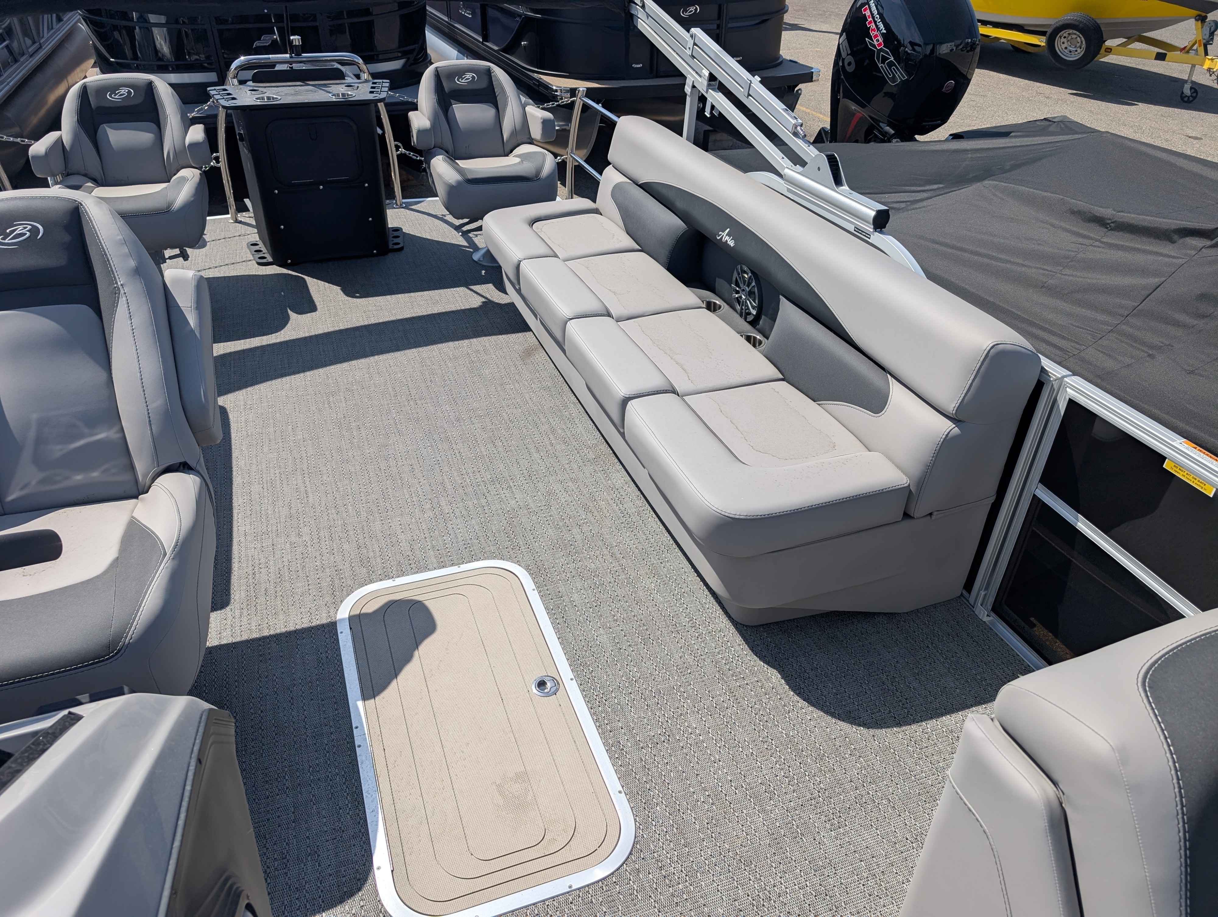 boat-carouselImage-image