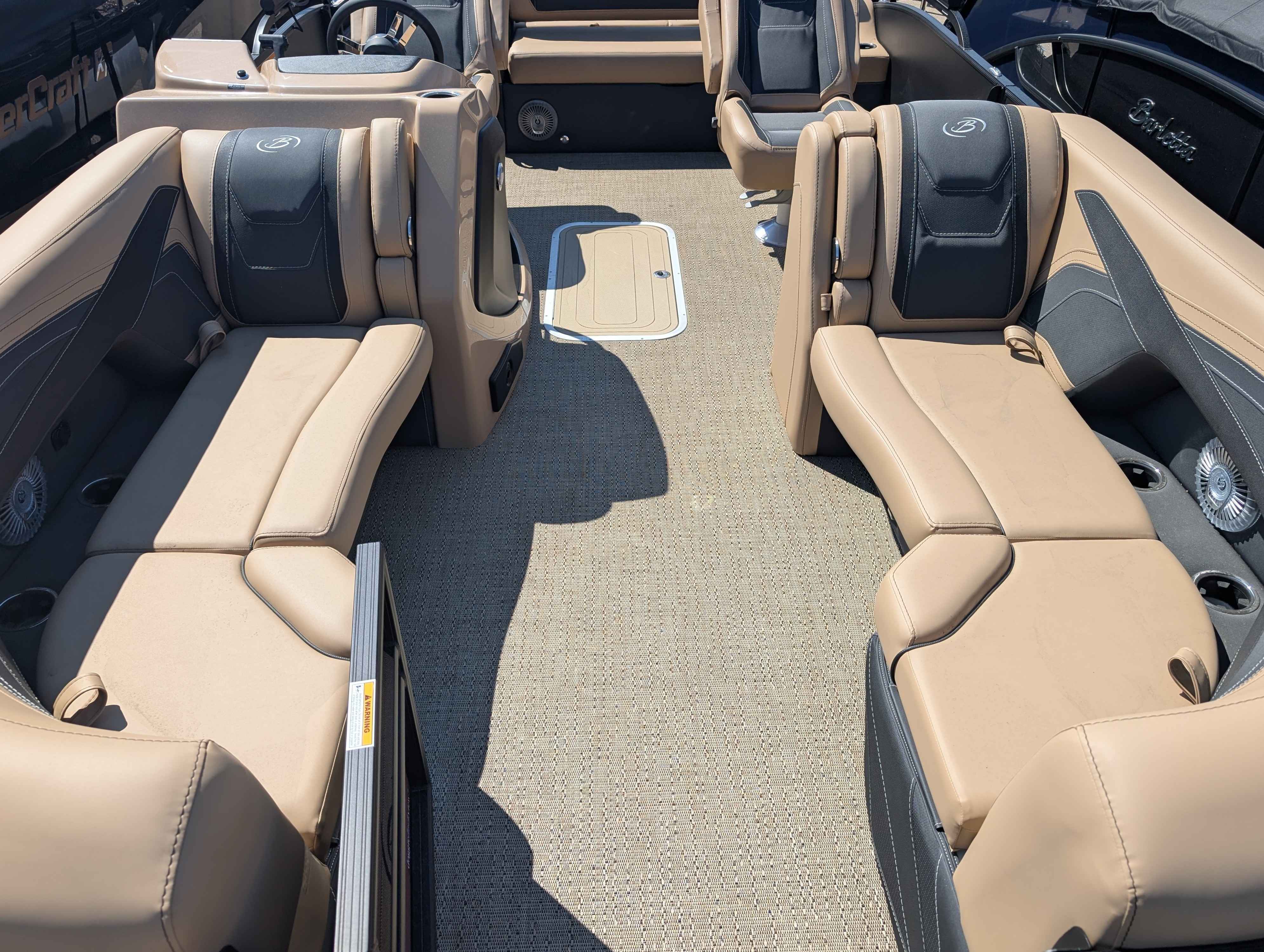 boat-carouselImage-image