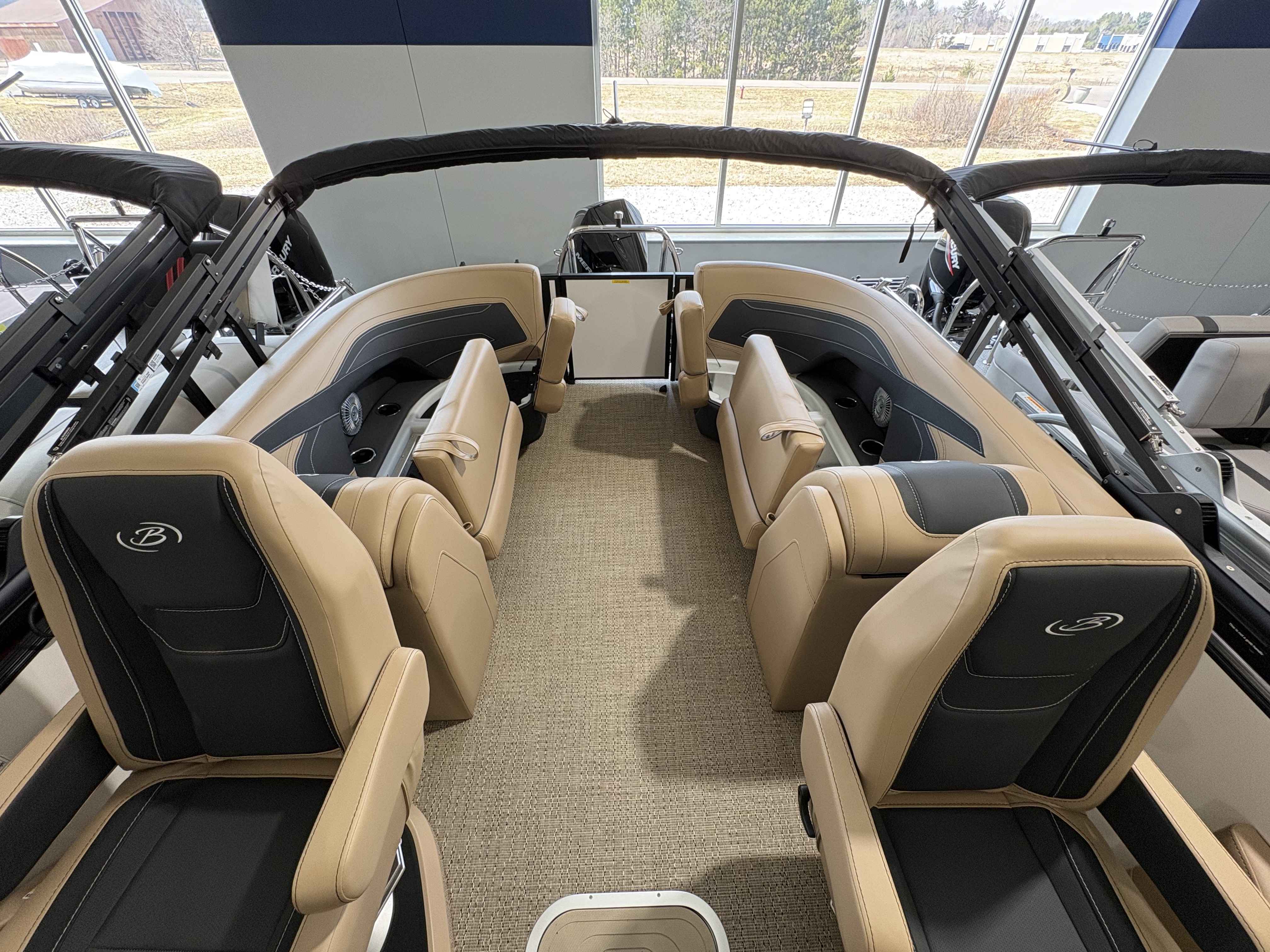 boat-carouselImage-image