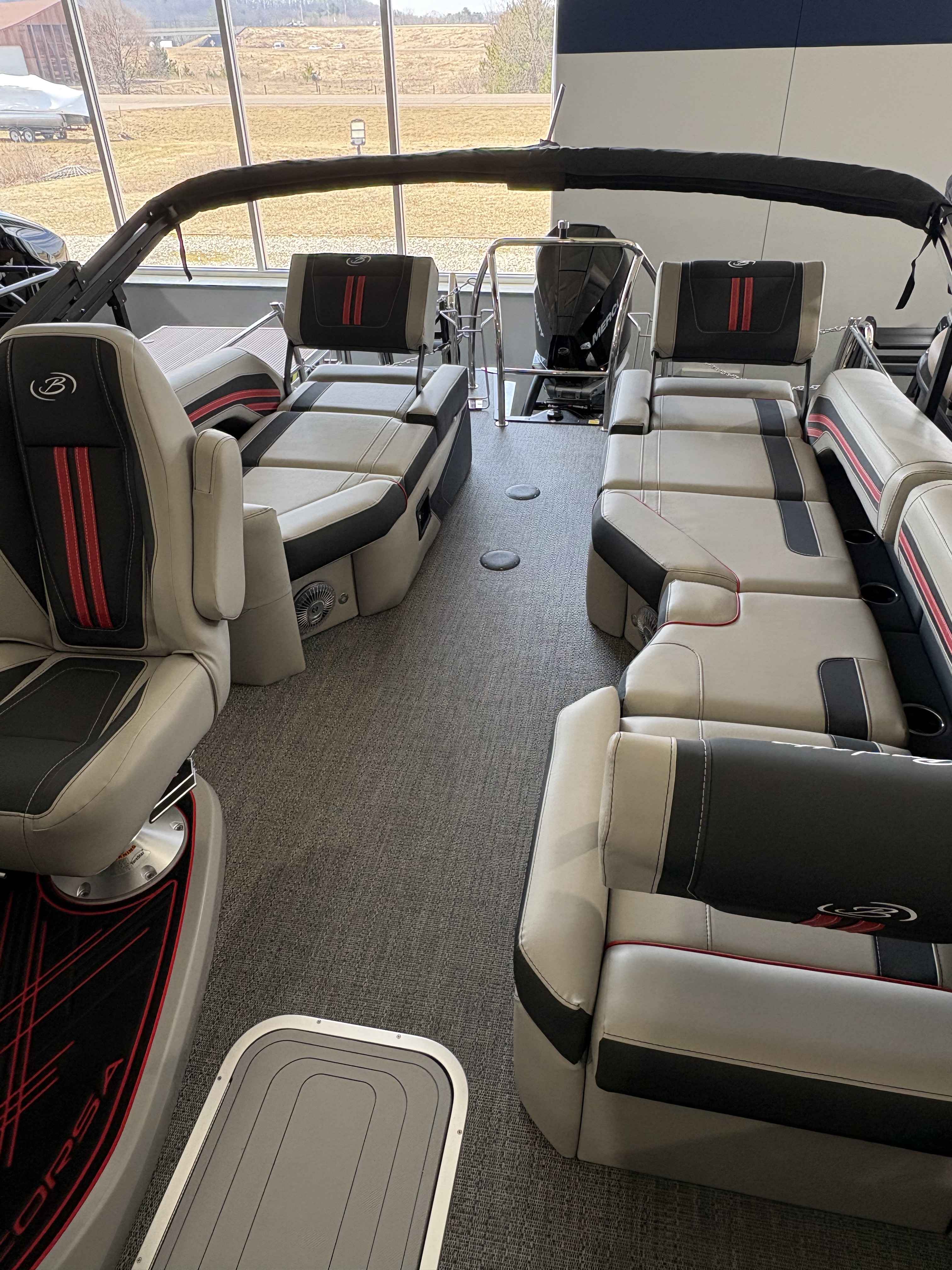 boat-carouselImage-image