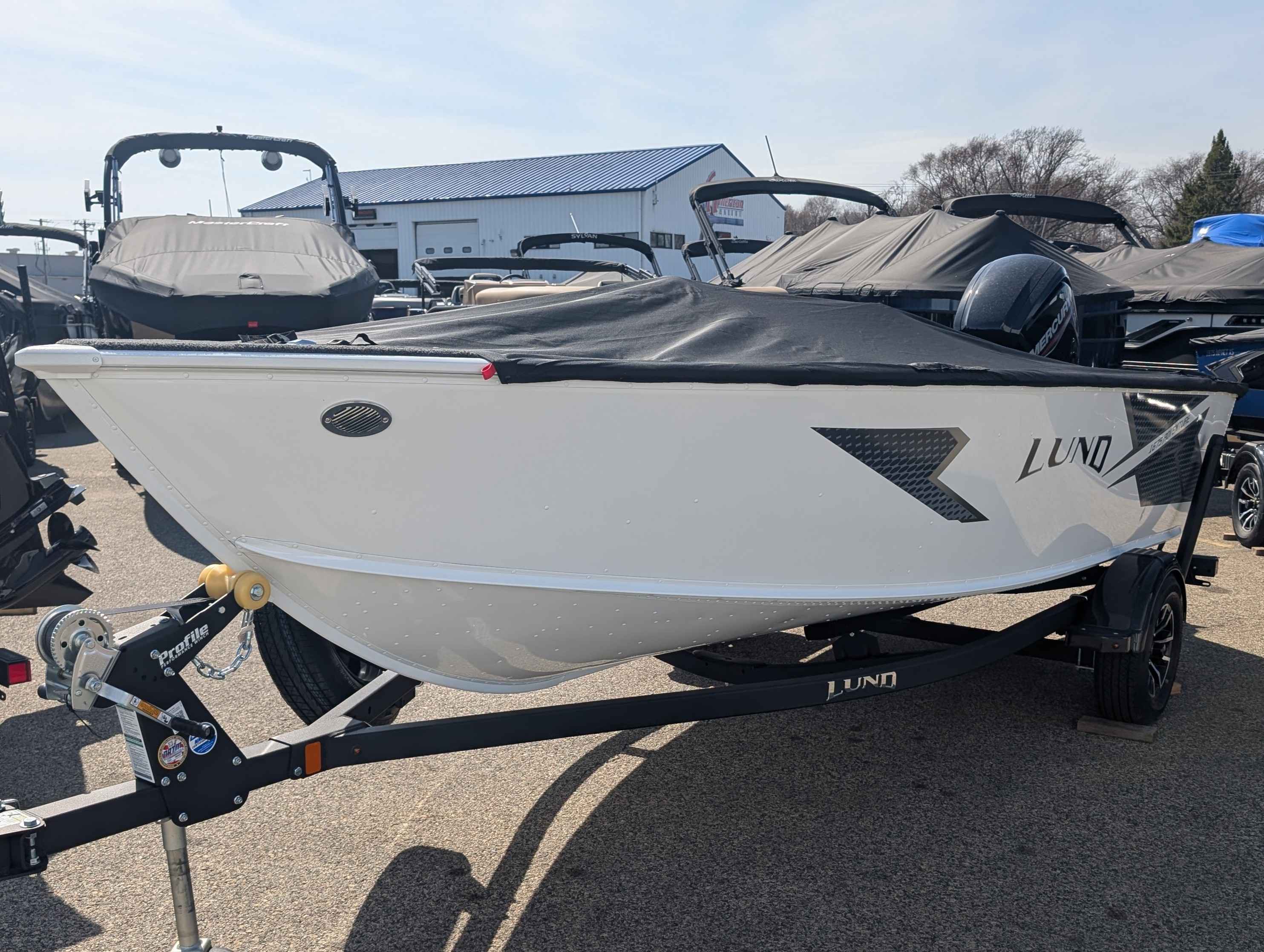 boat-carouselImage-image