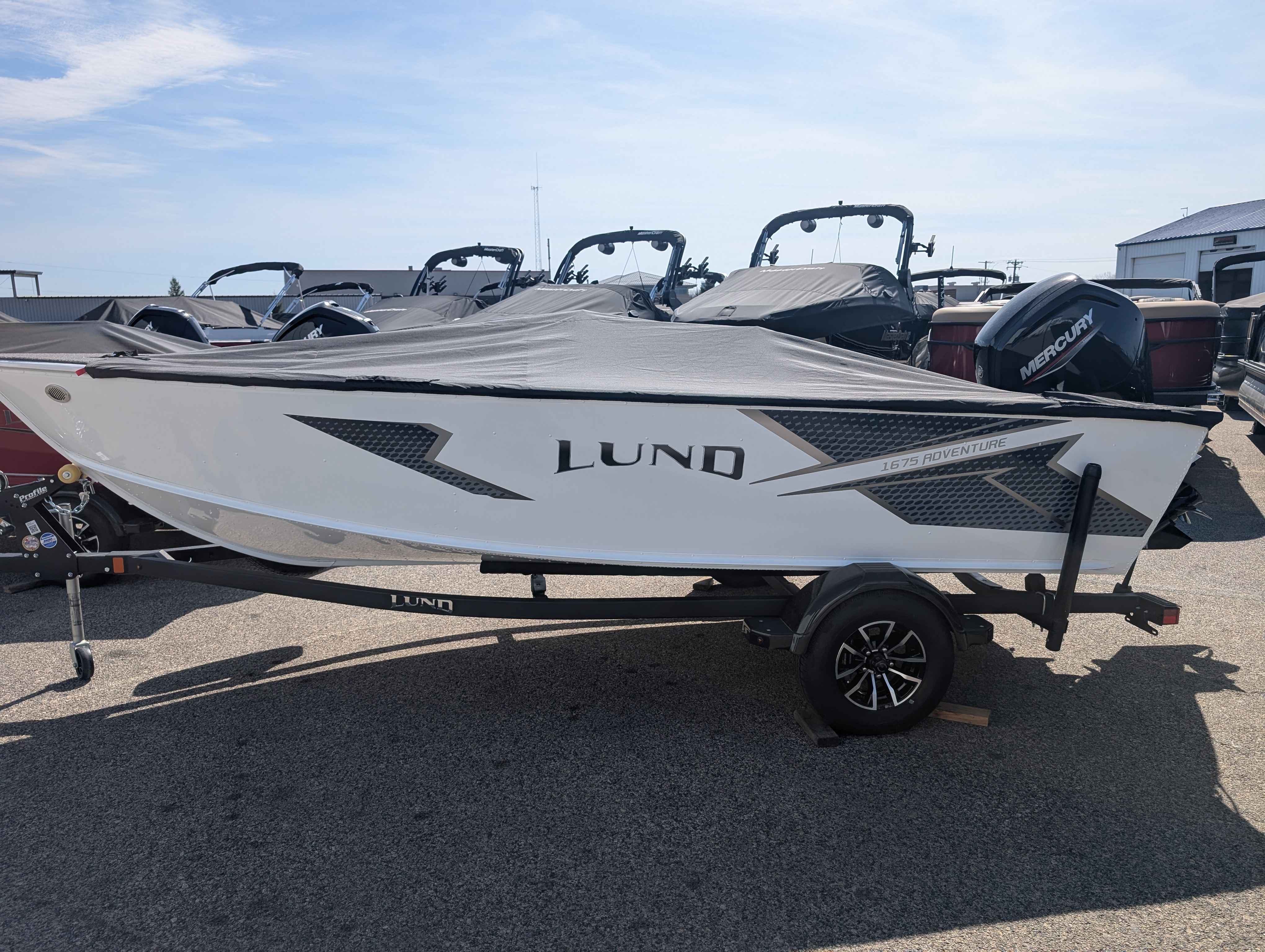 boat-carouselImage-image