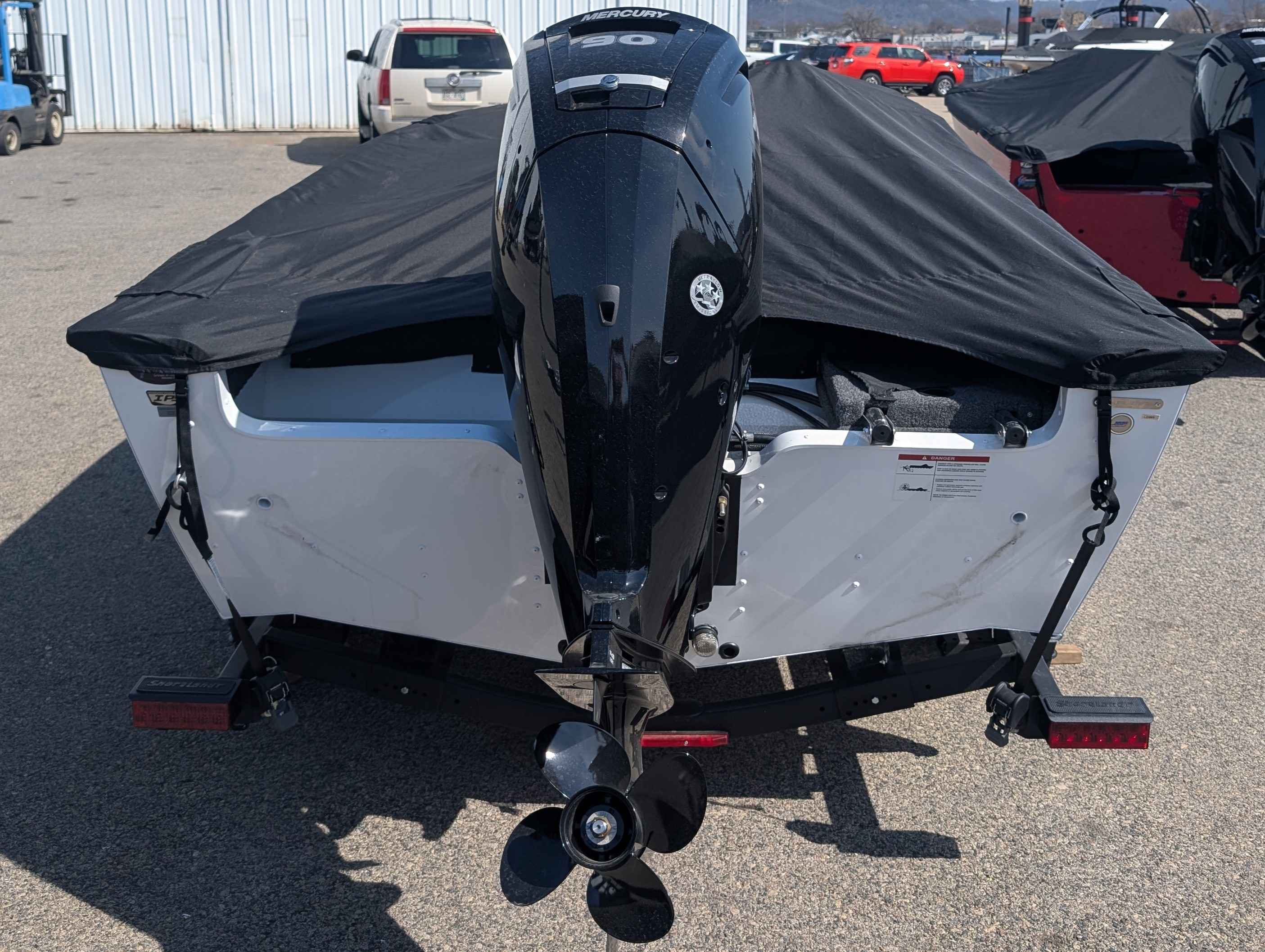 boat-carouselImage-image