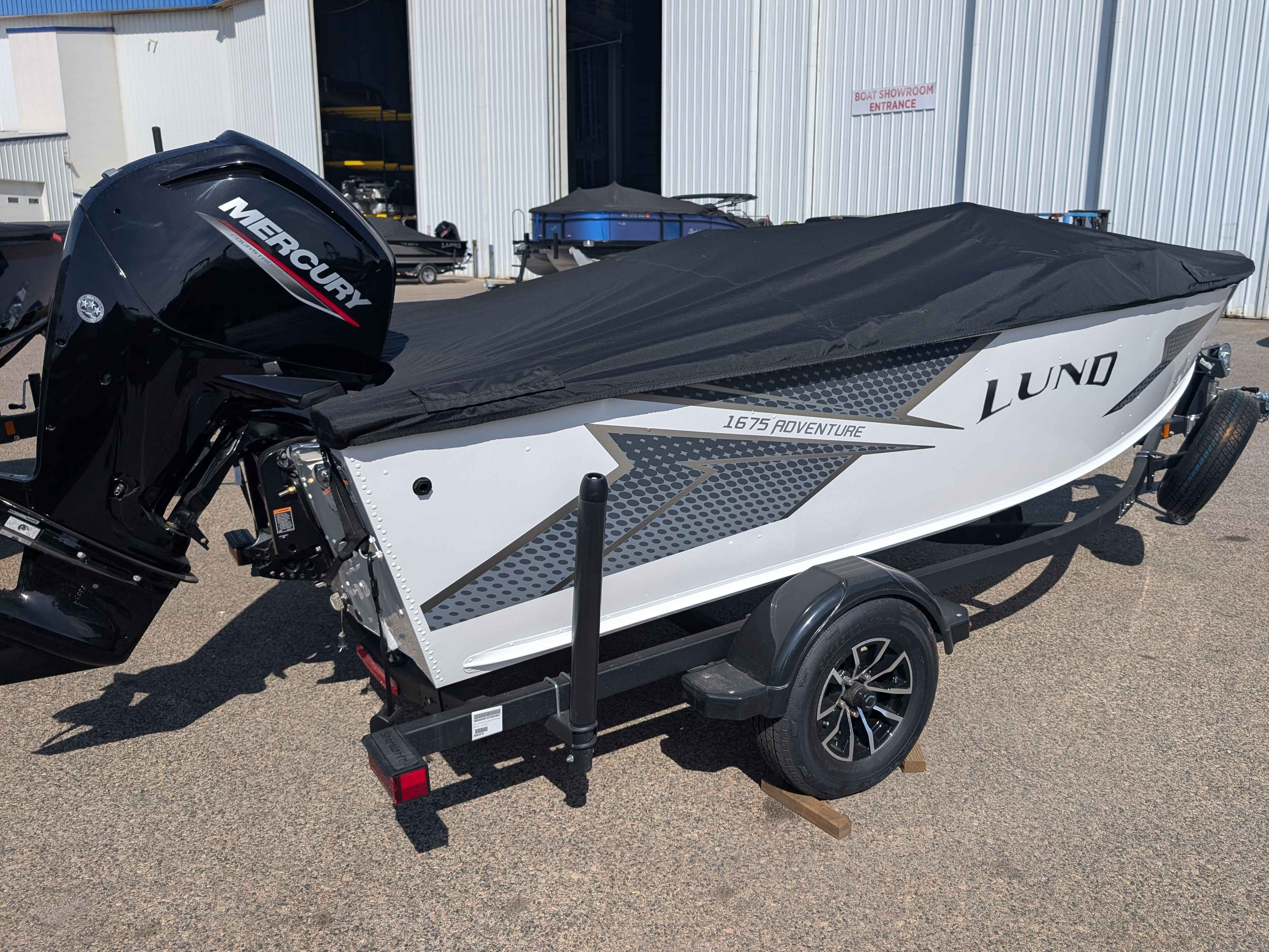 boat-carouselImage-image