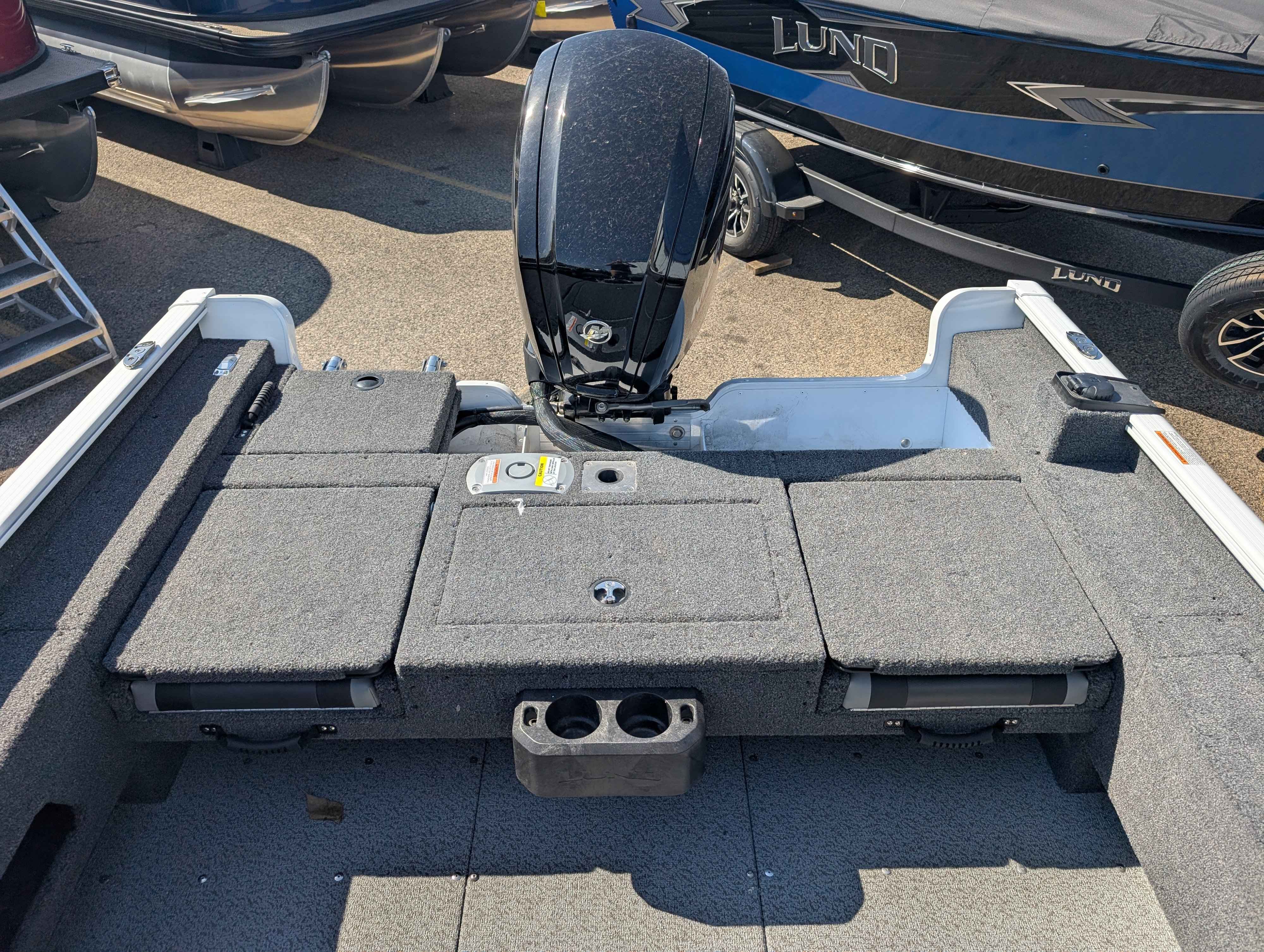 boat-carouselImage-image