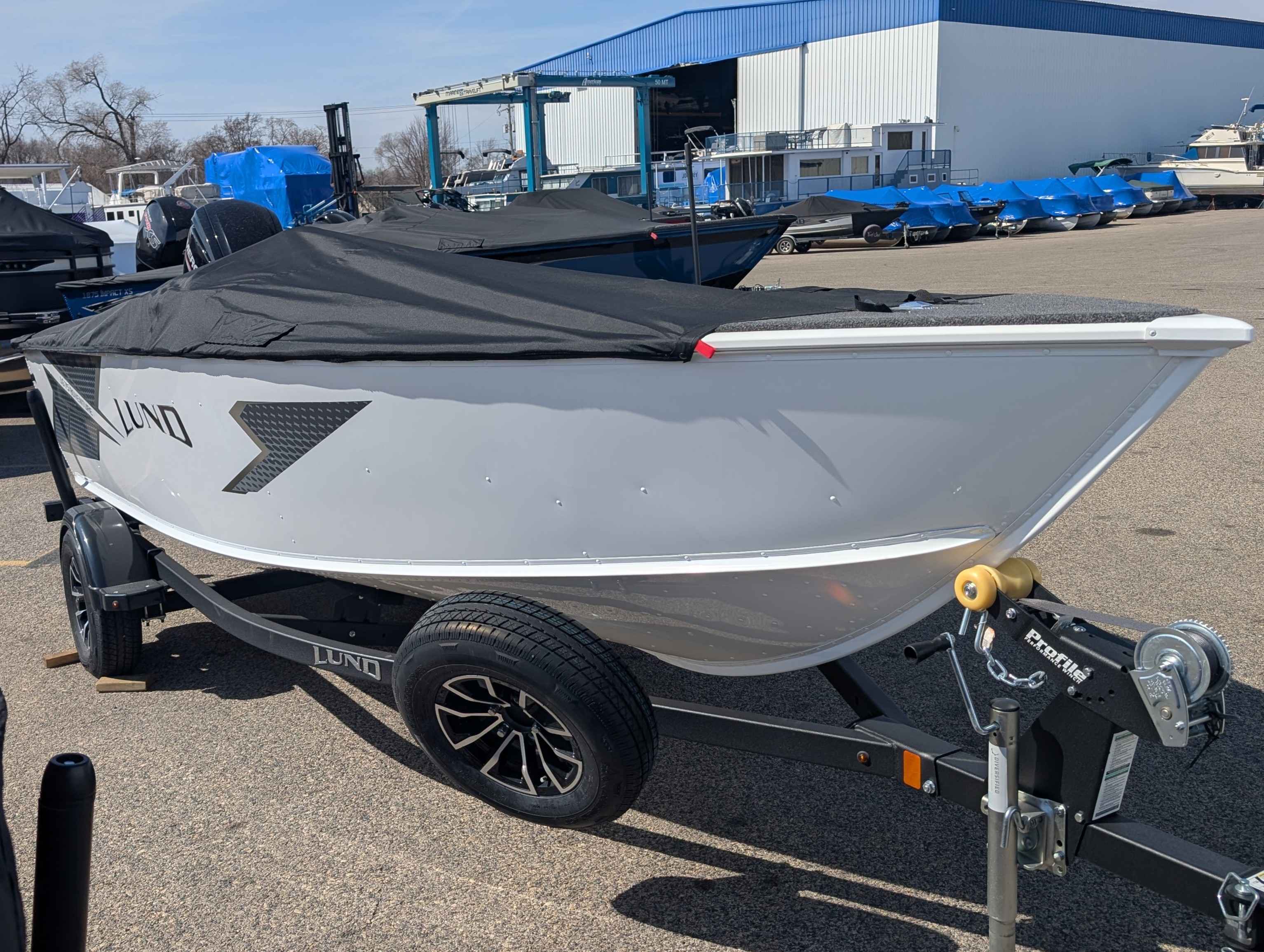 boat-carouselImage-image