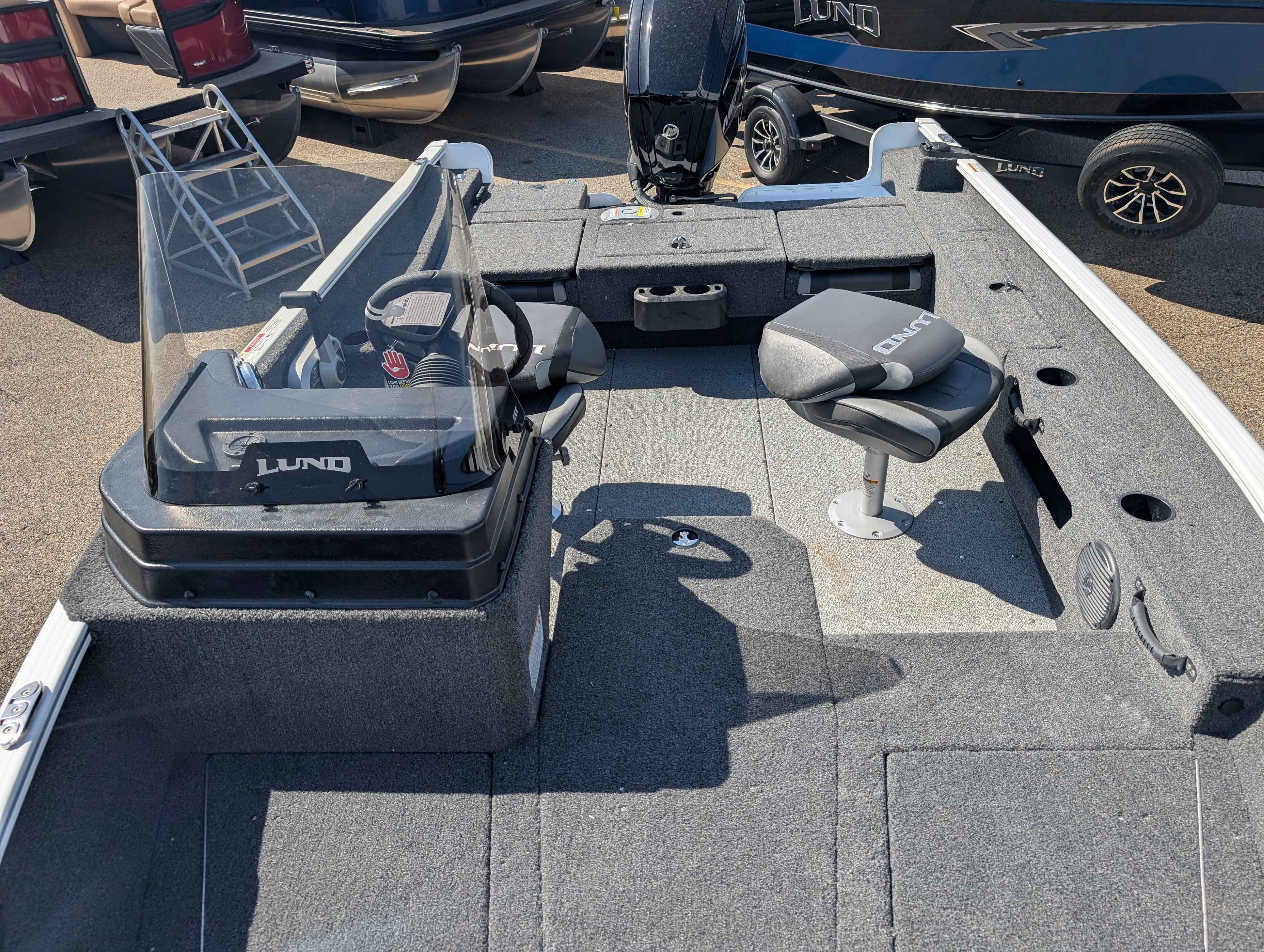 boat-carouselImage-image