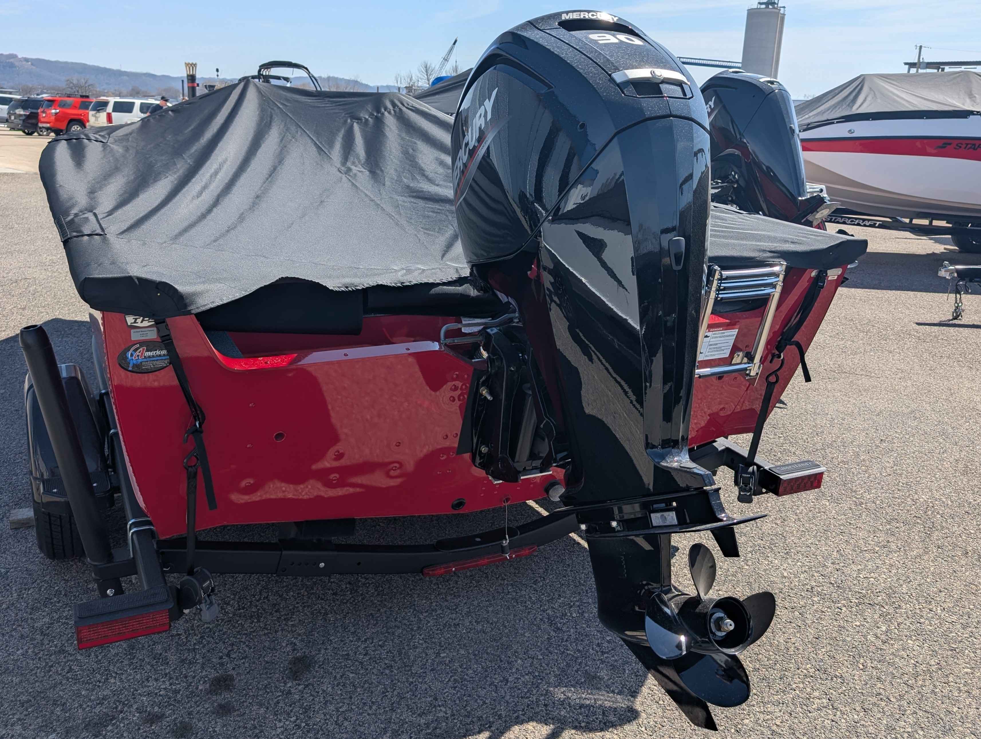 boat-carouselImage-image