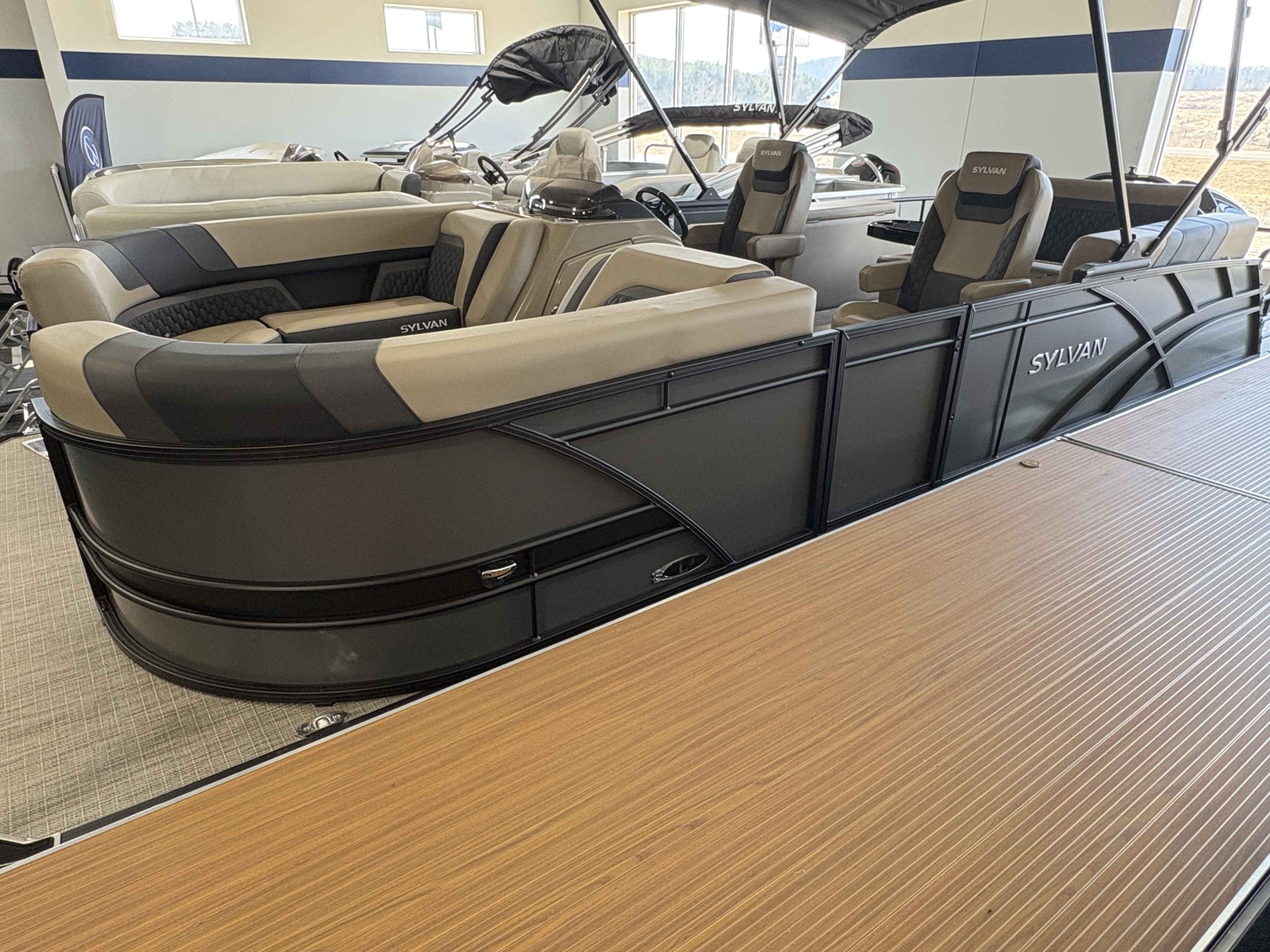 boat-carouselImage-image