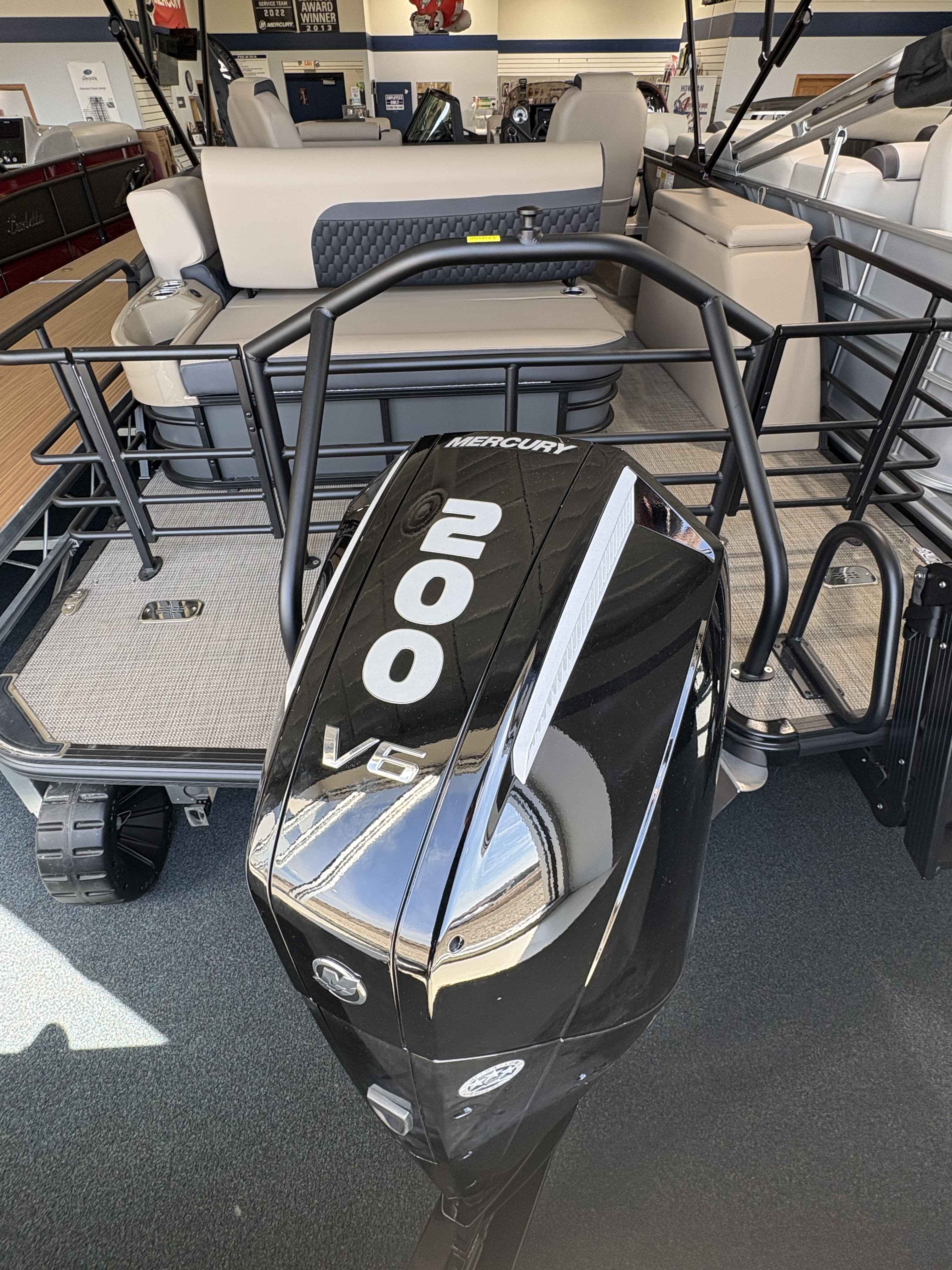 boat-carouselImage-image